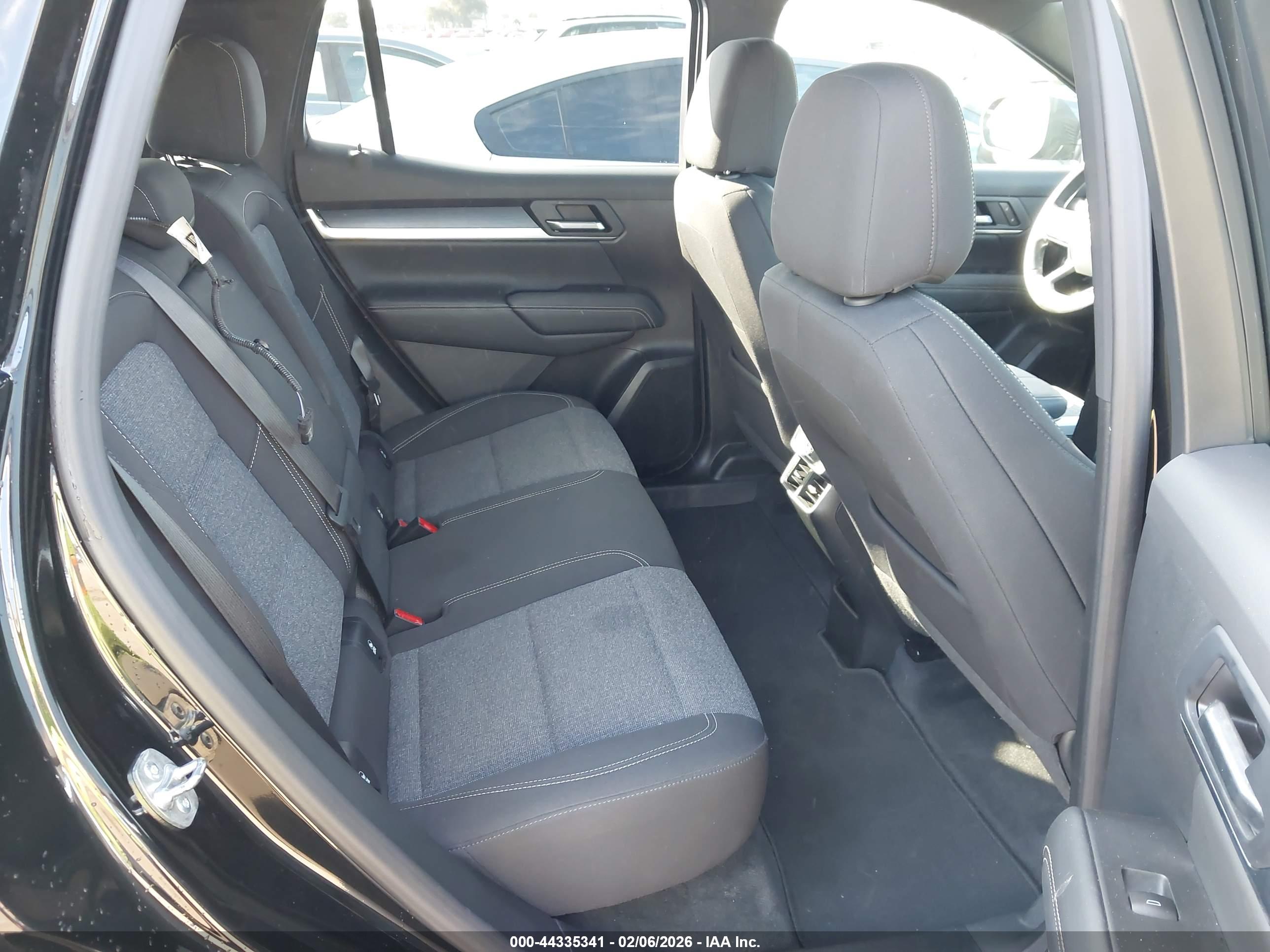 GMC TERRAIN image 8