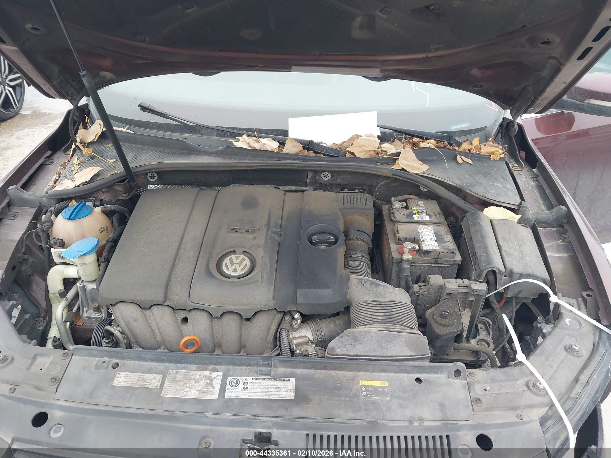 VOLKSWAGEN PASSAT image 10