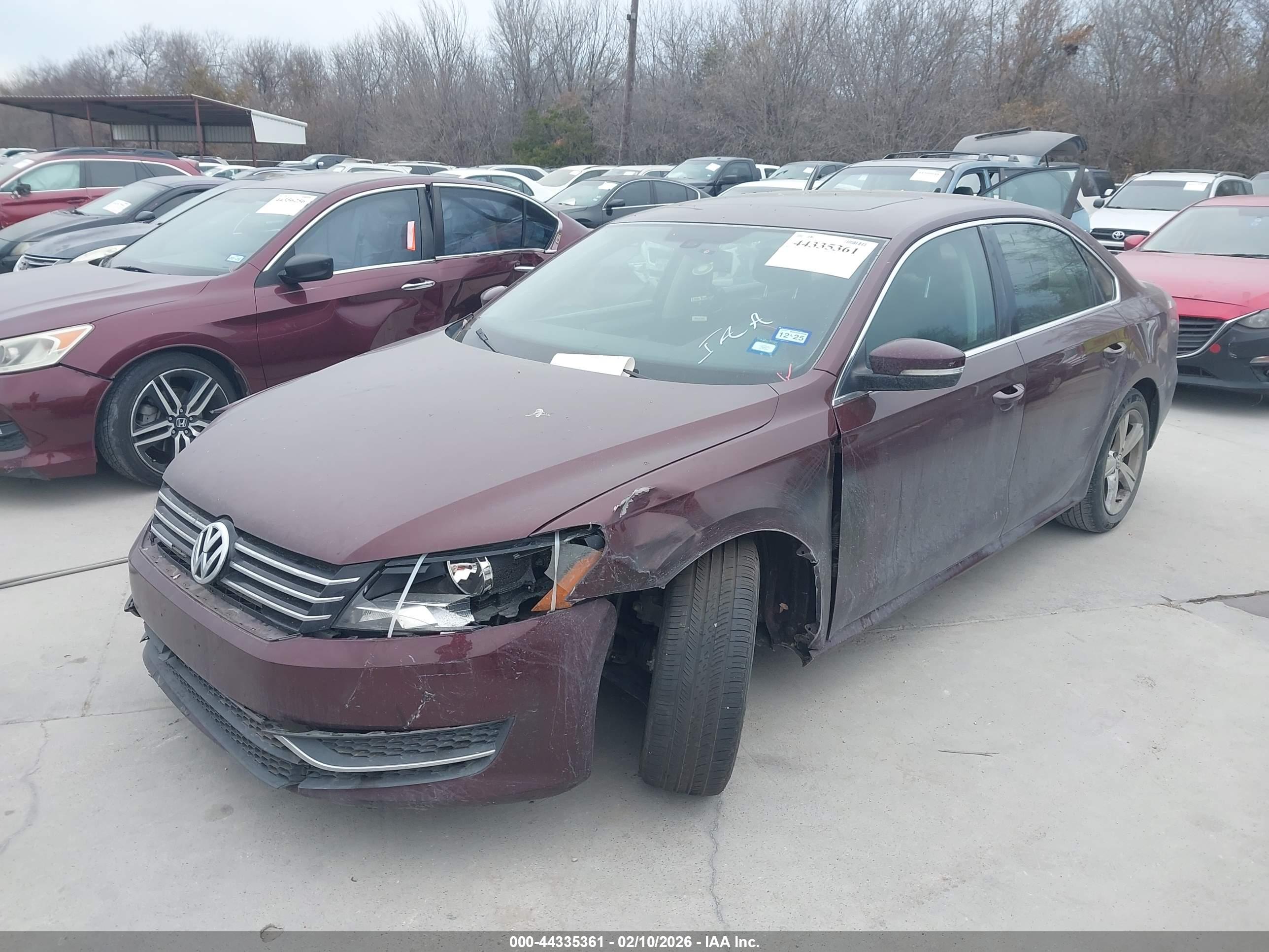 VOLKSWAGEN PASSAT image 2
