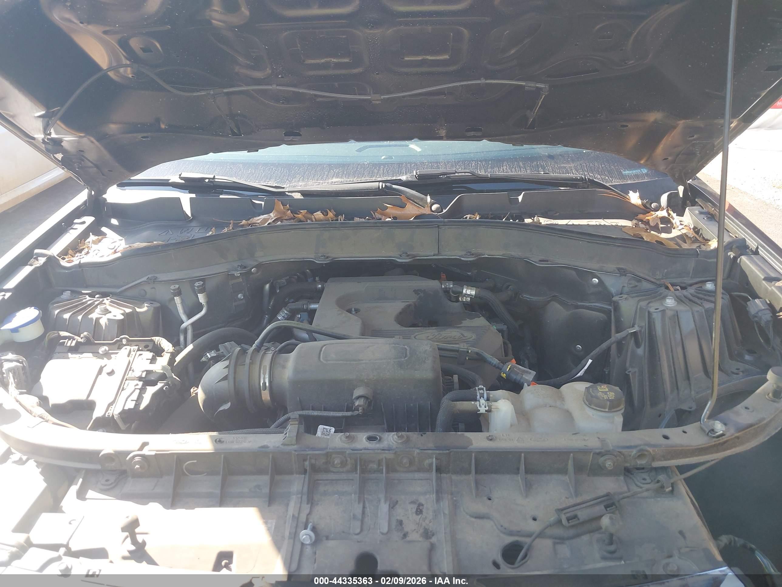 FORD EXPLORER image 10