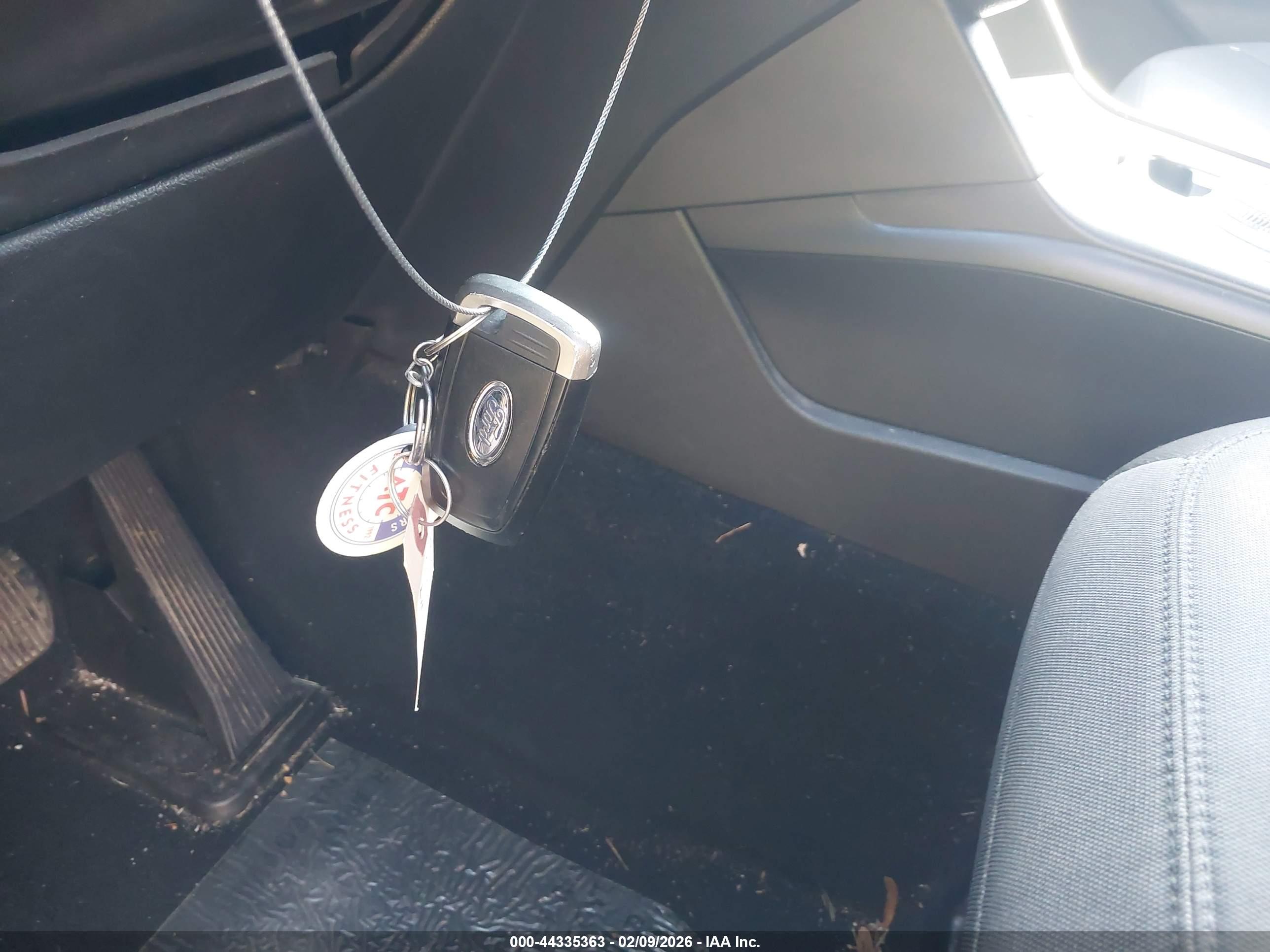 FORD EXPLORER image 11