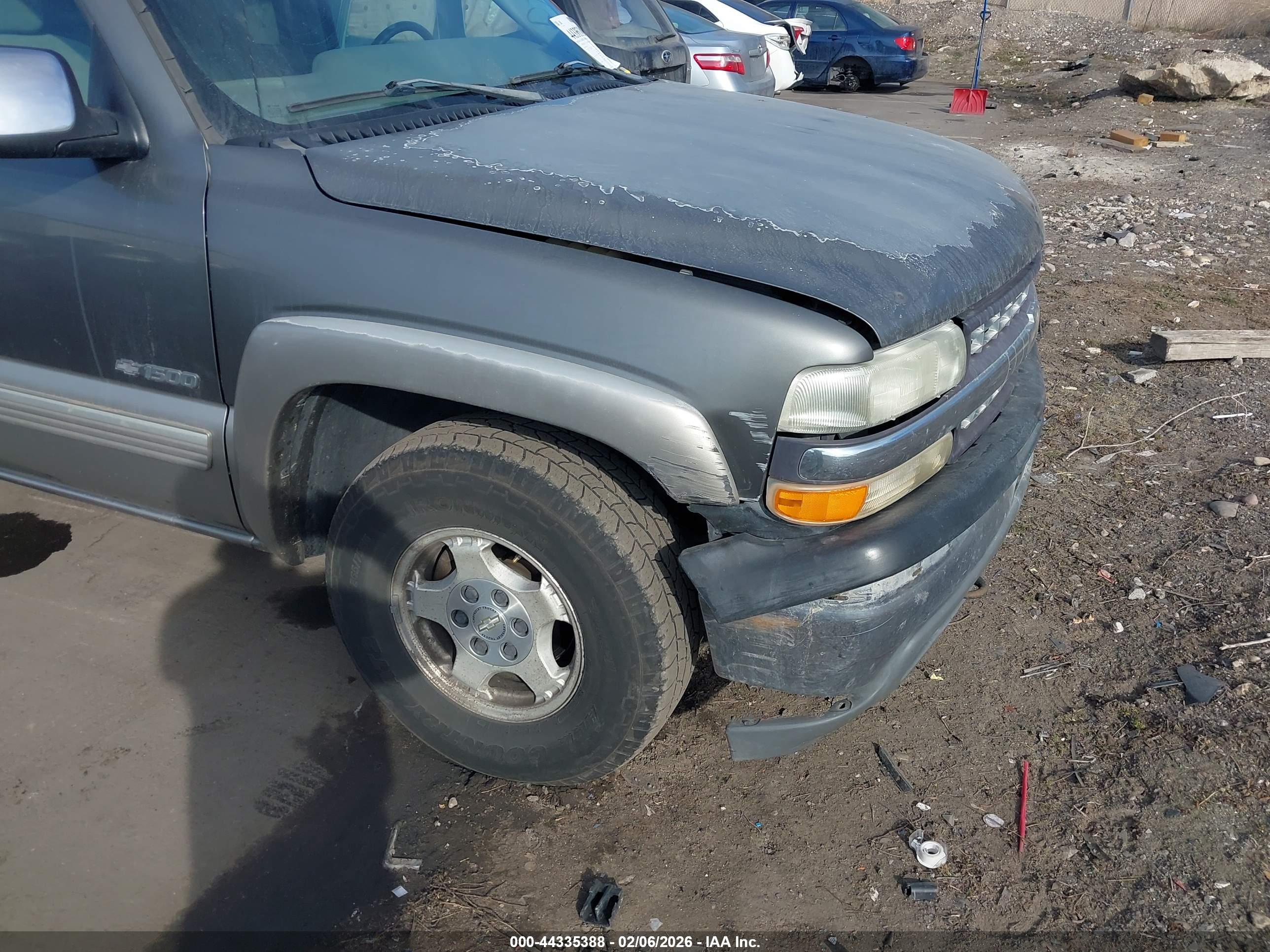 CHEVROLET SILVERADO image 6