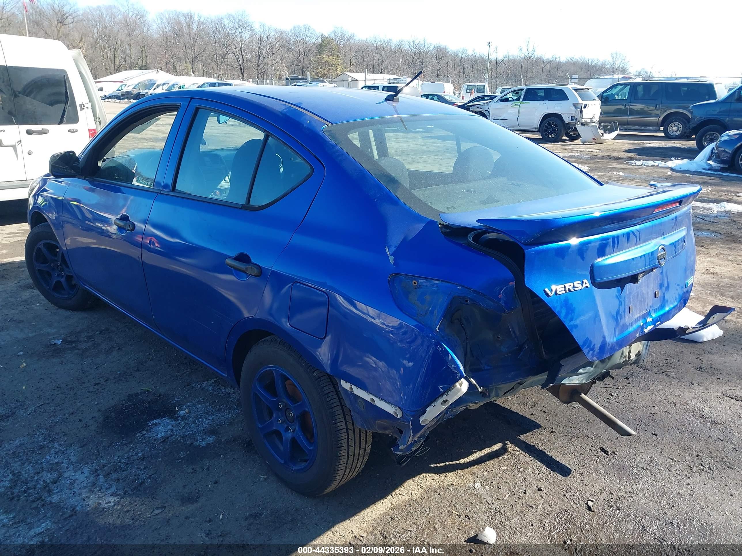 NISSAN VERSA image 3