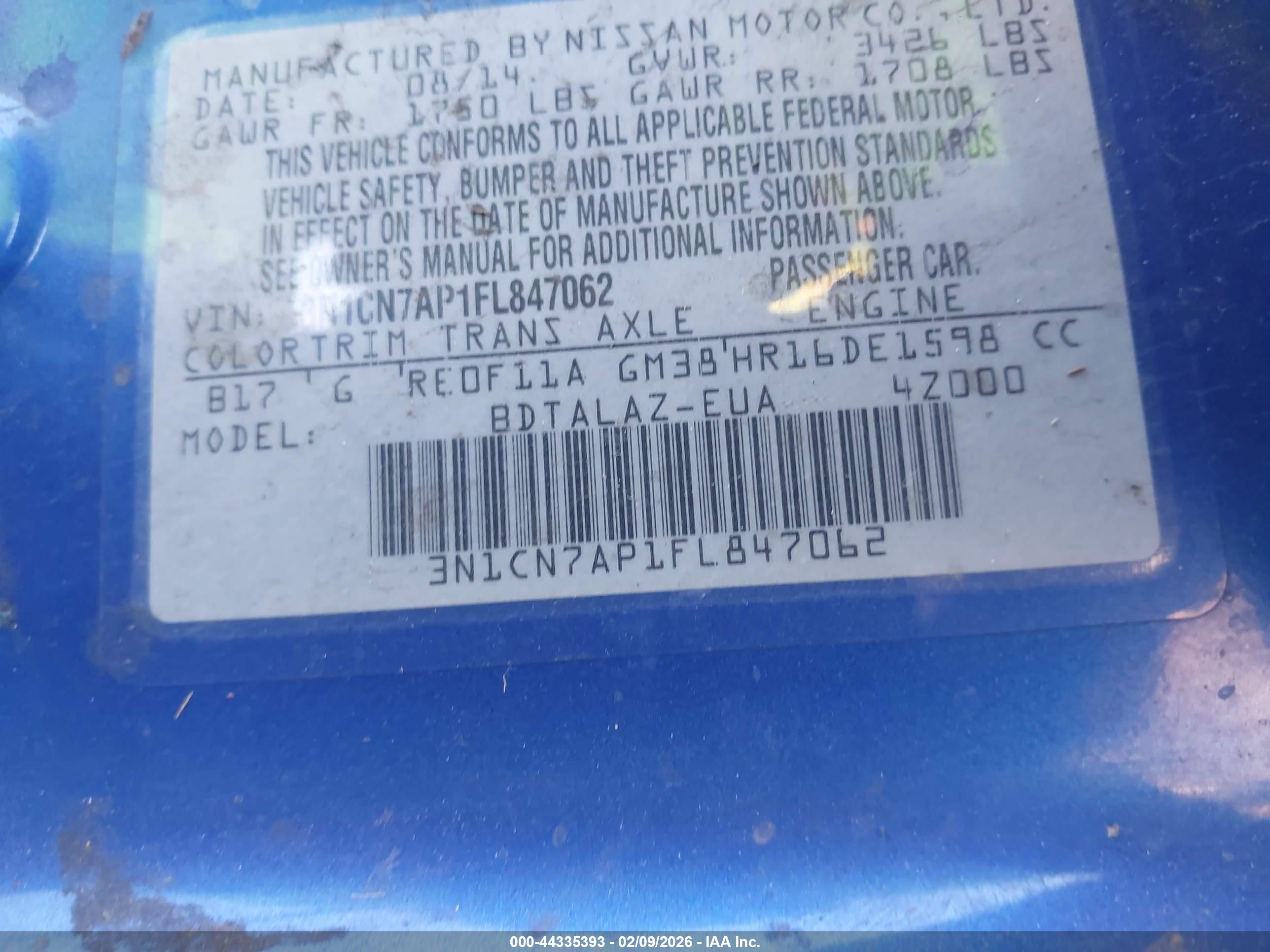 NISSAN VERSA image 9