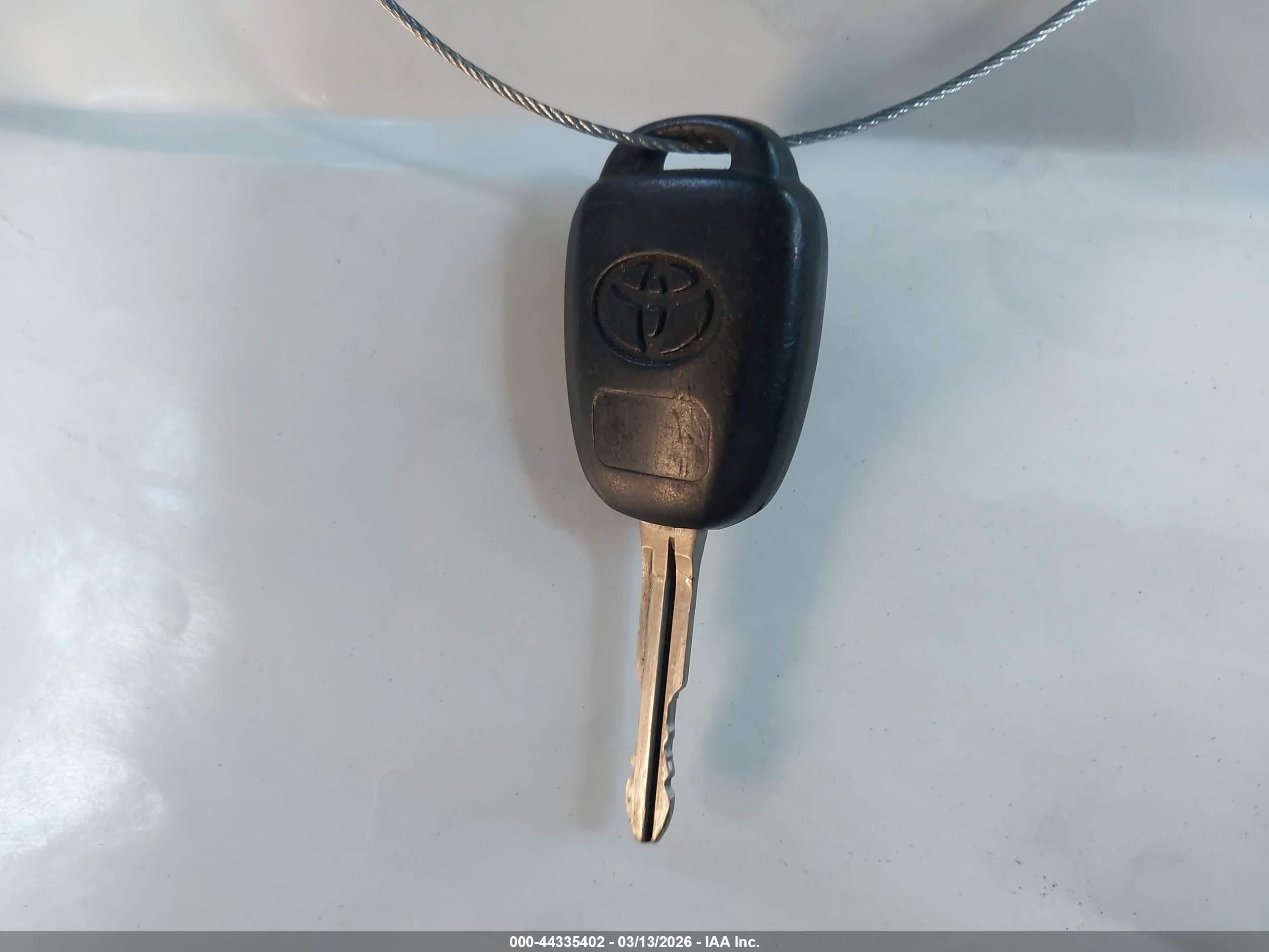 TOYOTA CAMRY image 11