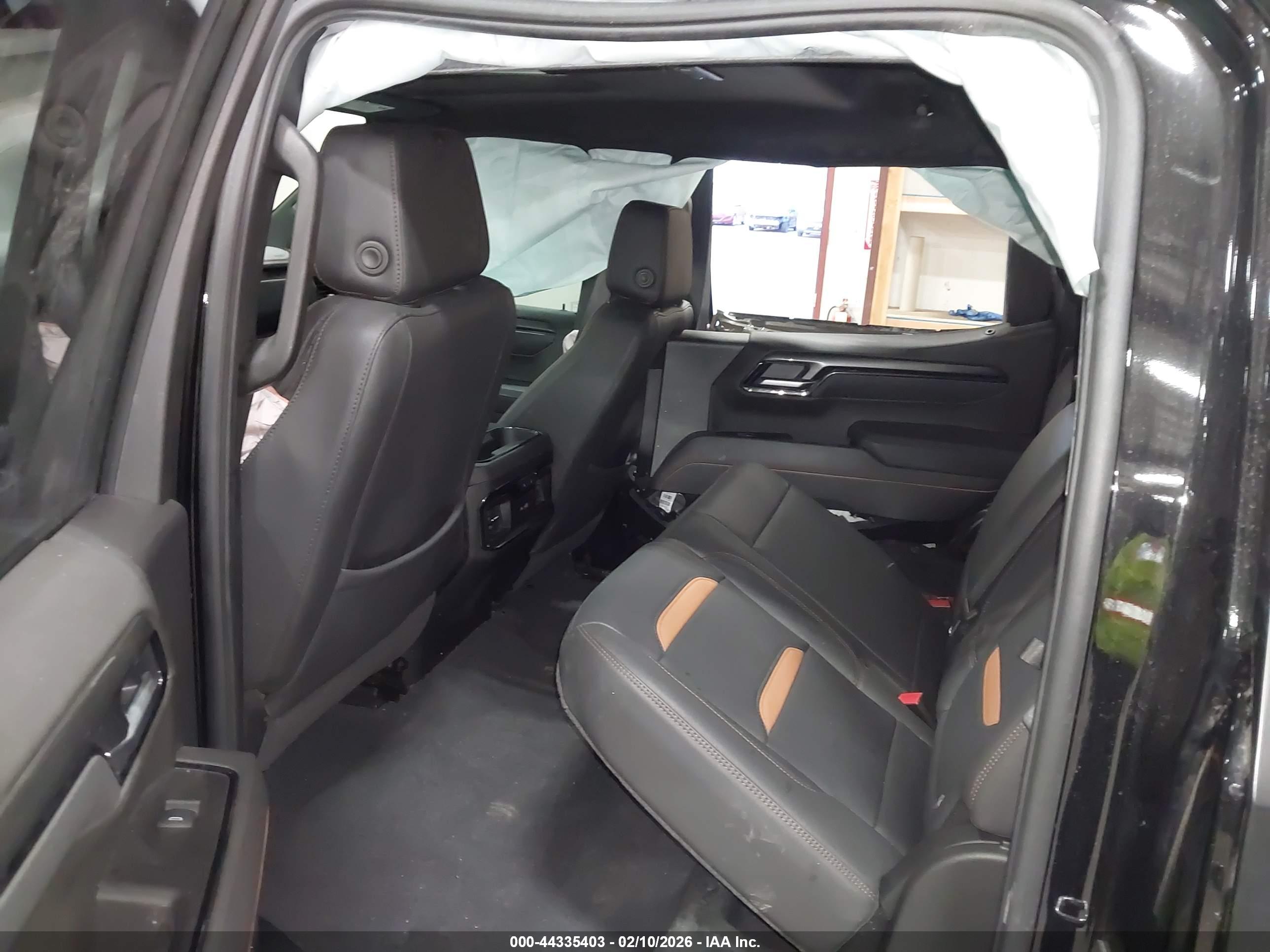 GMC SIERRA image 8