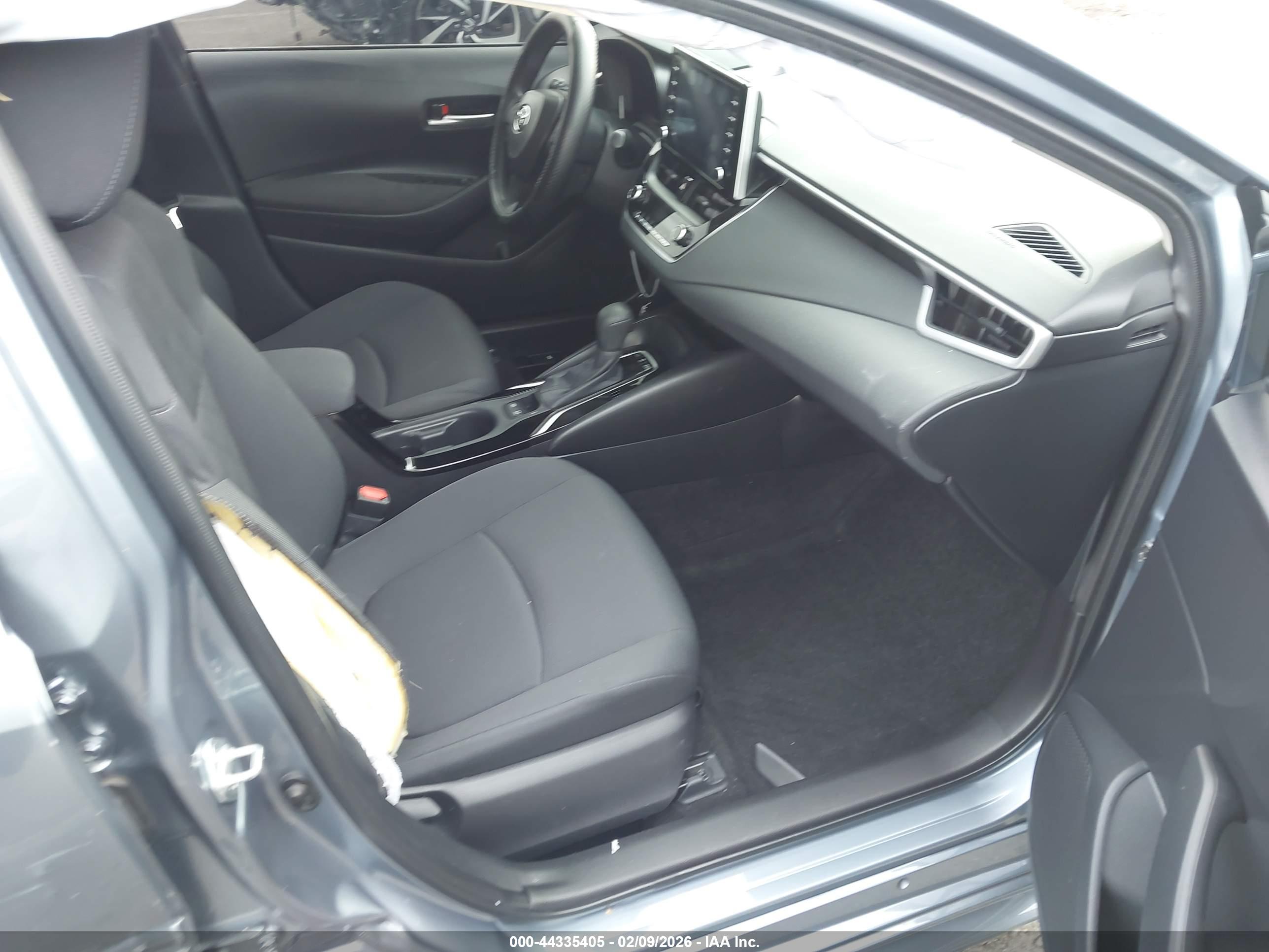 TOYOTA COROLLA image 5