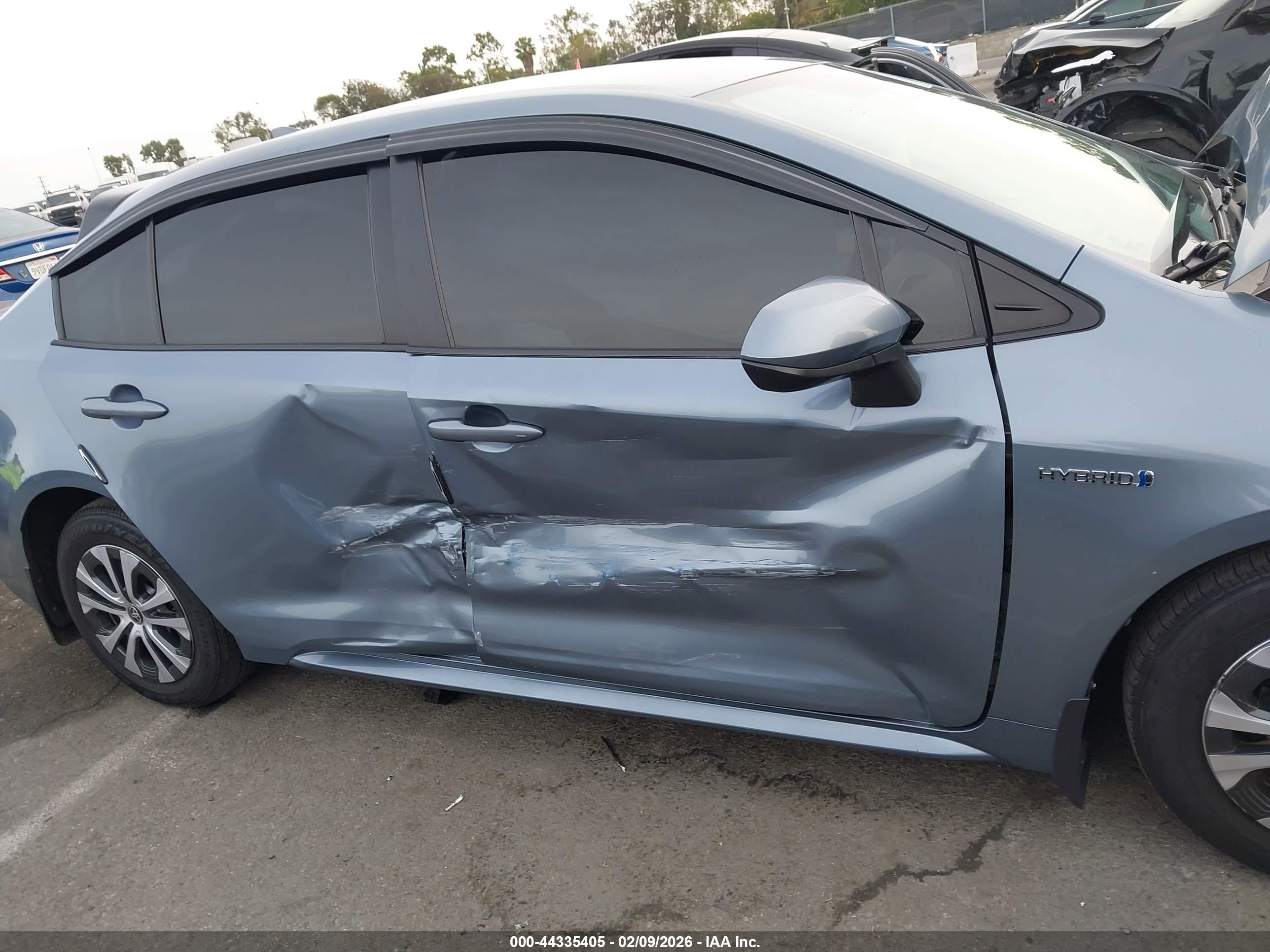TOYOTA COROLLA image 6