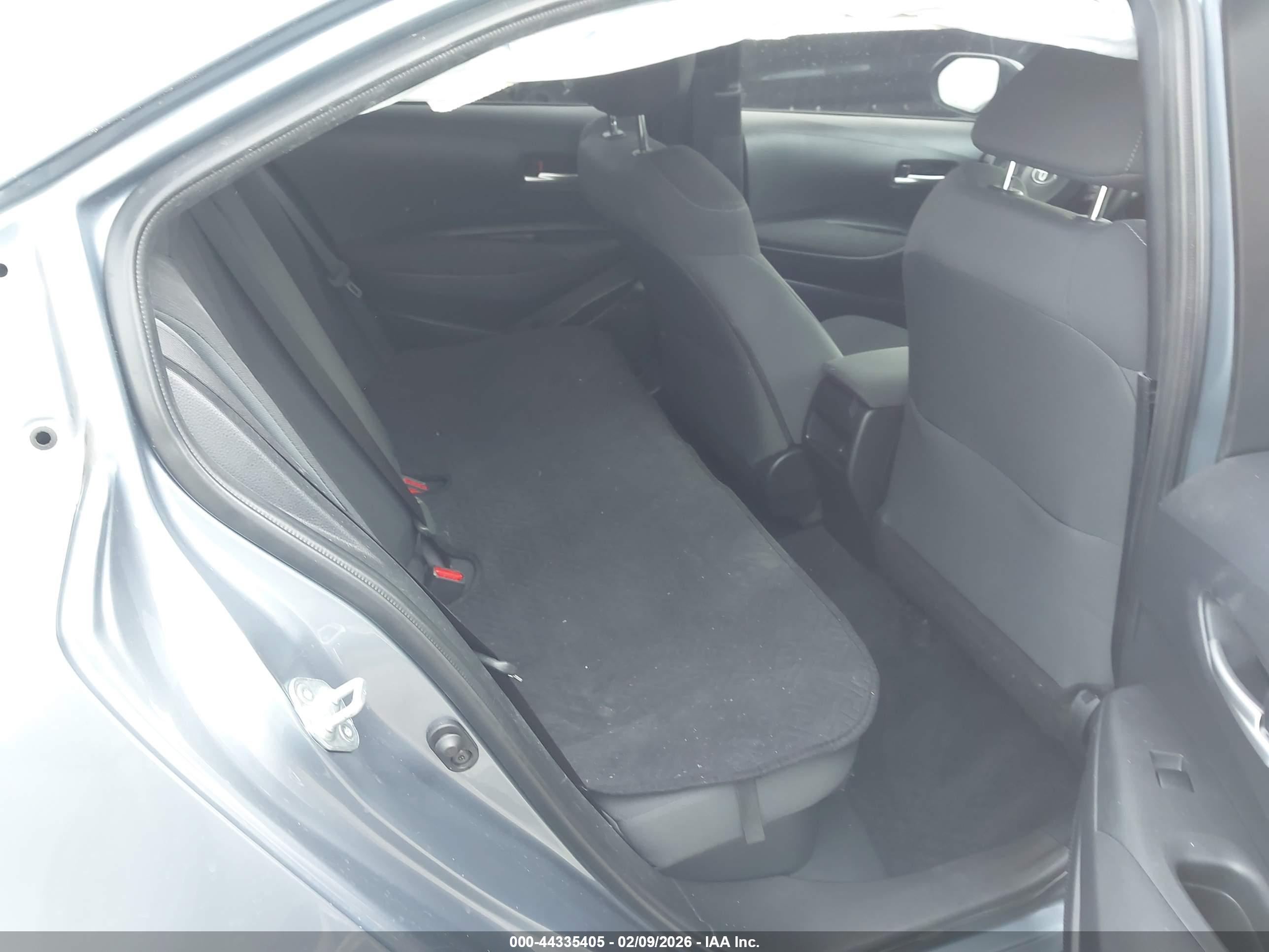 TOYOTA COROLLA image 8