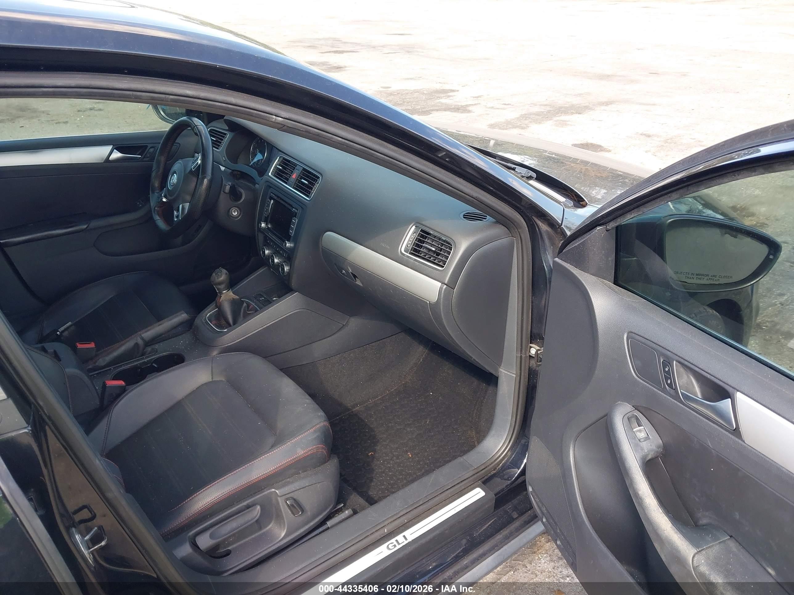 VOLKSWAGEN JETTA image 5