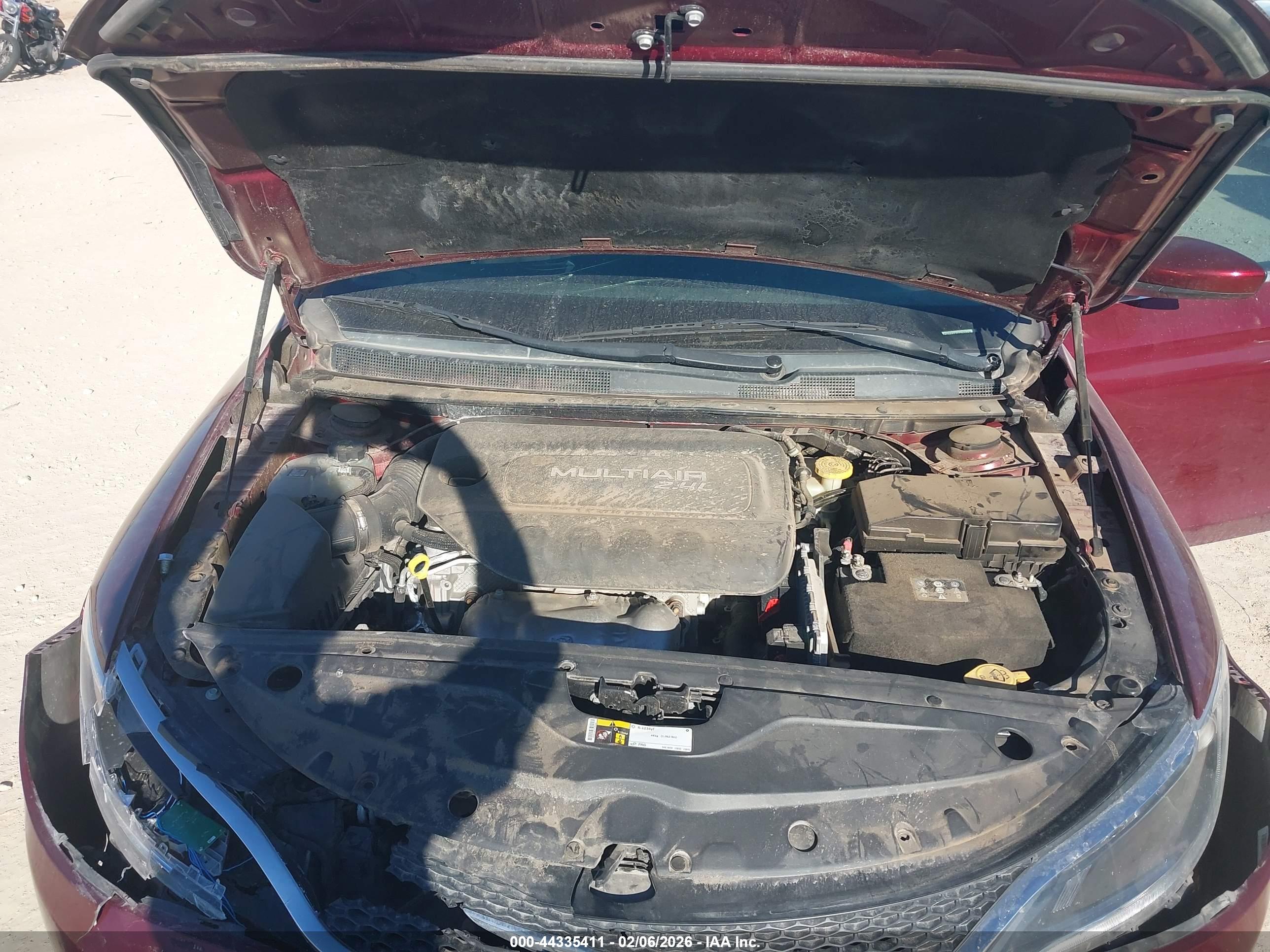 CHRYSLER 200 image 10