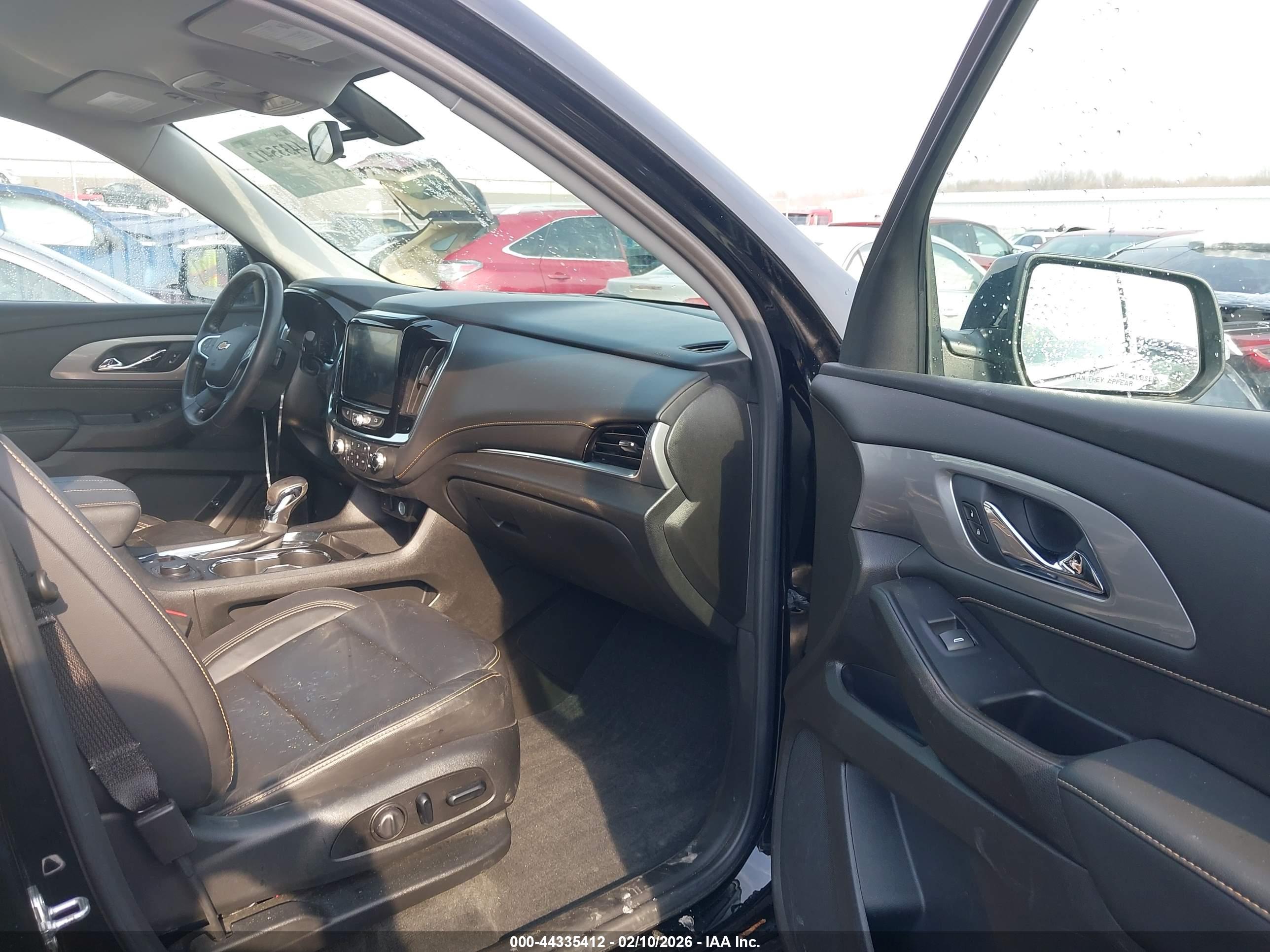 CHEVROLET TRAVERSE image 5