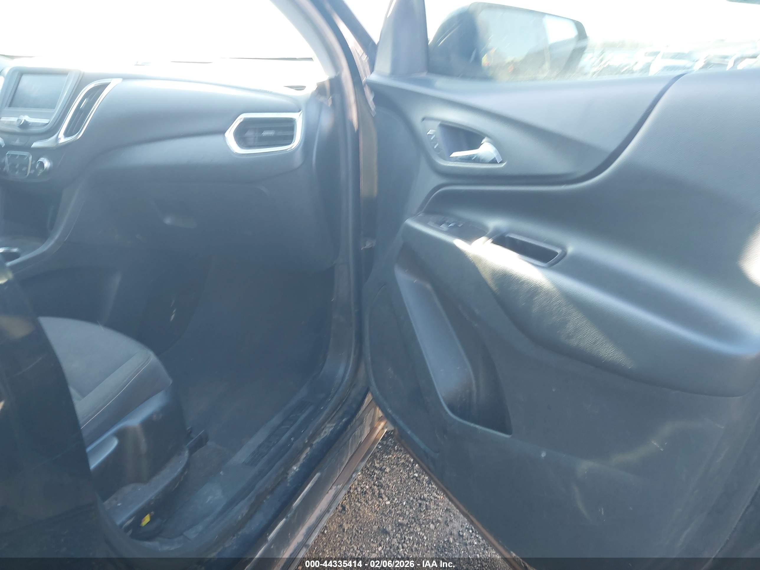 CHEVROLET EQUINOX image 5