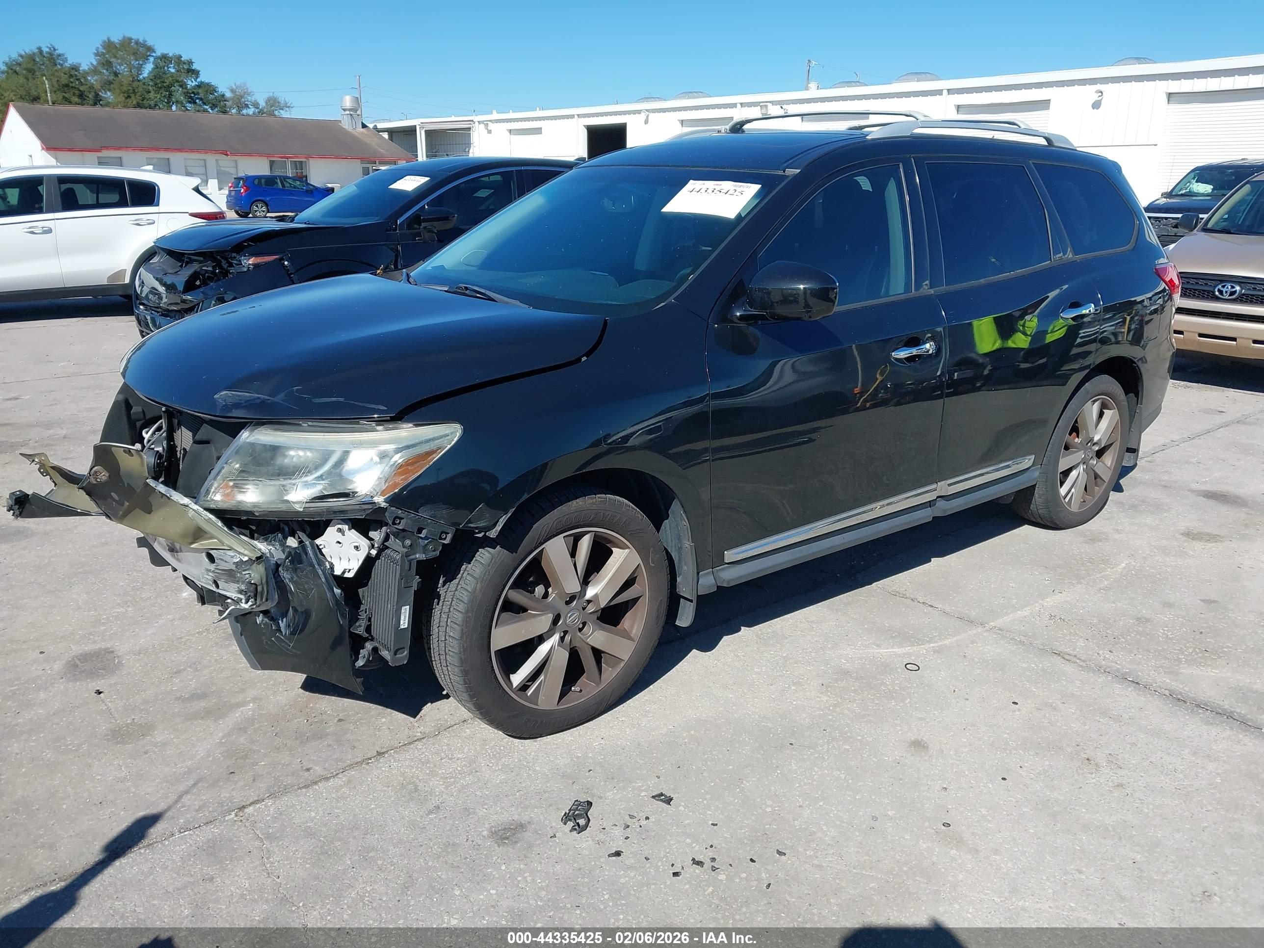 NISSAN PATHFINDER image 2