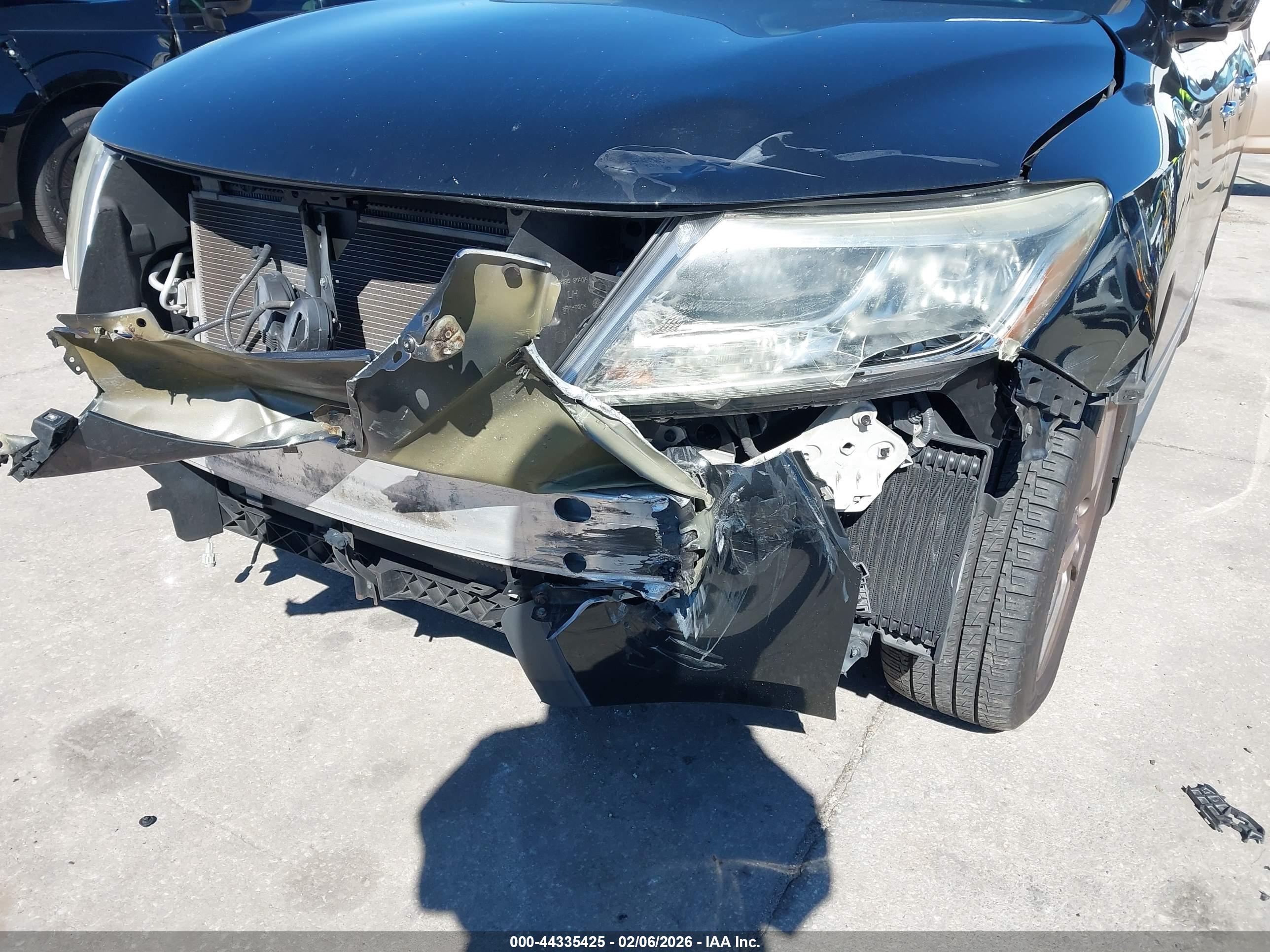 NISSAN PATHFINDER image 6