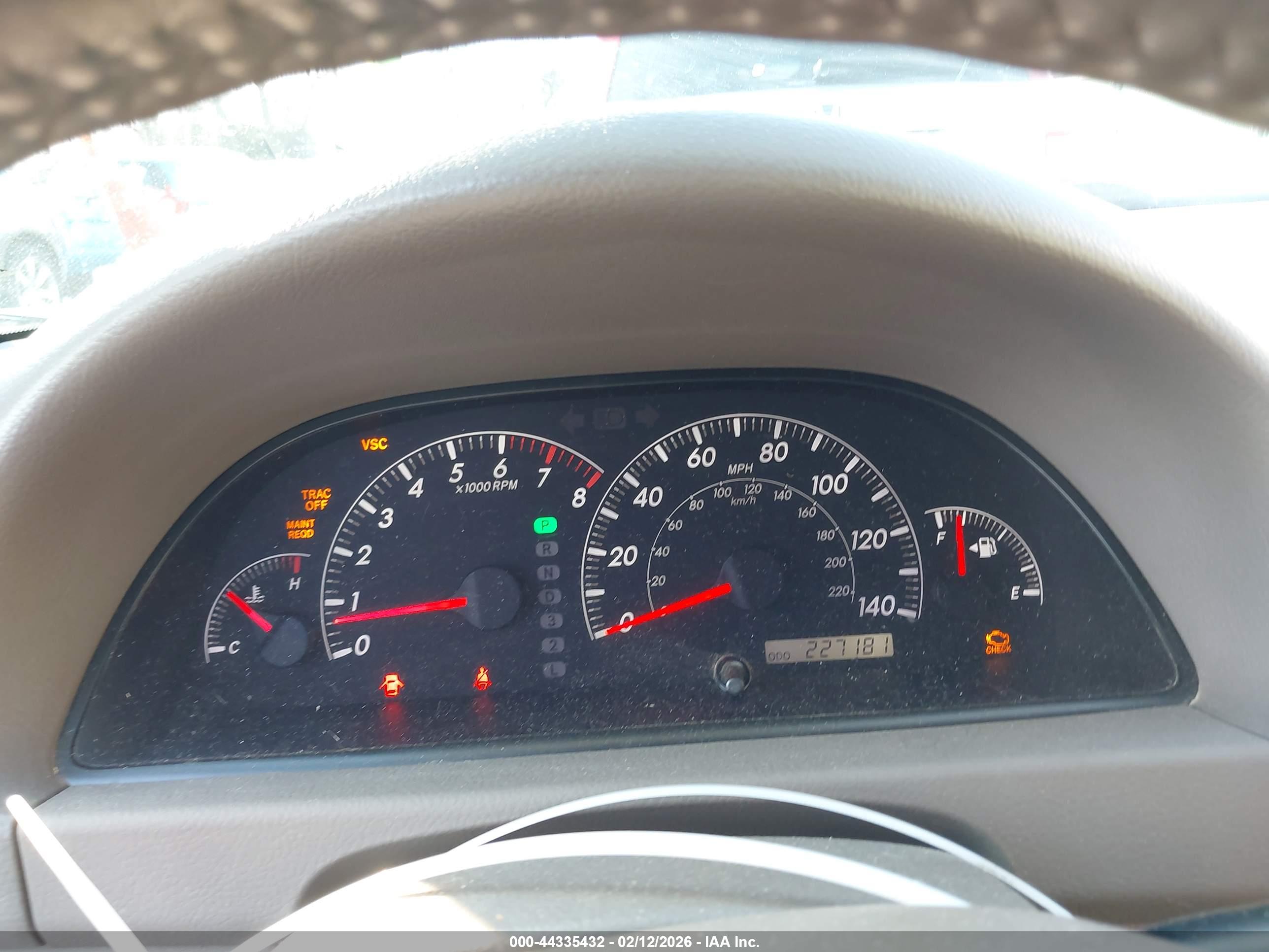 TOYOTA CAMRY image 7