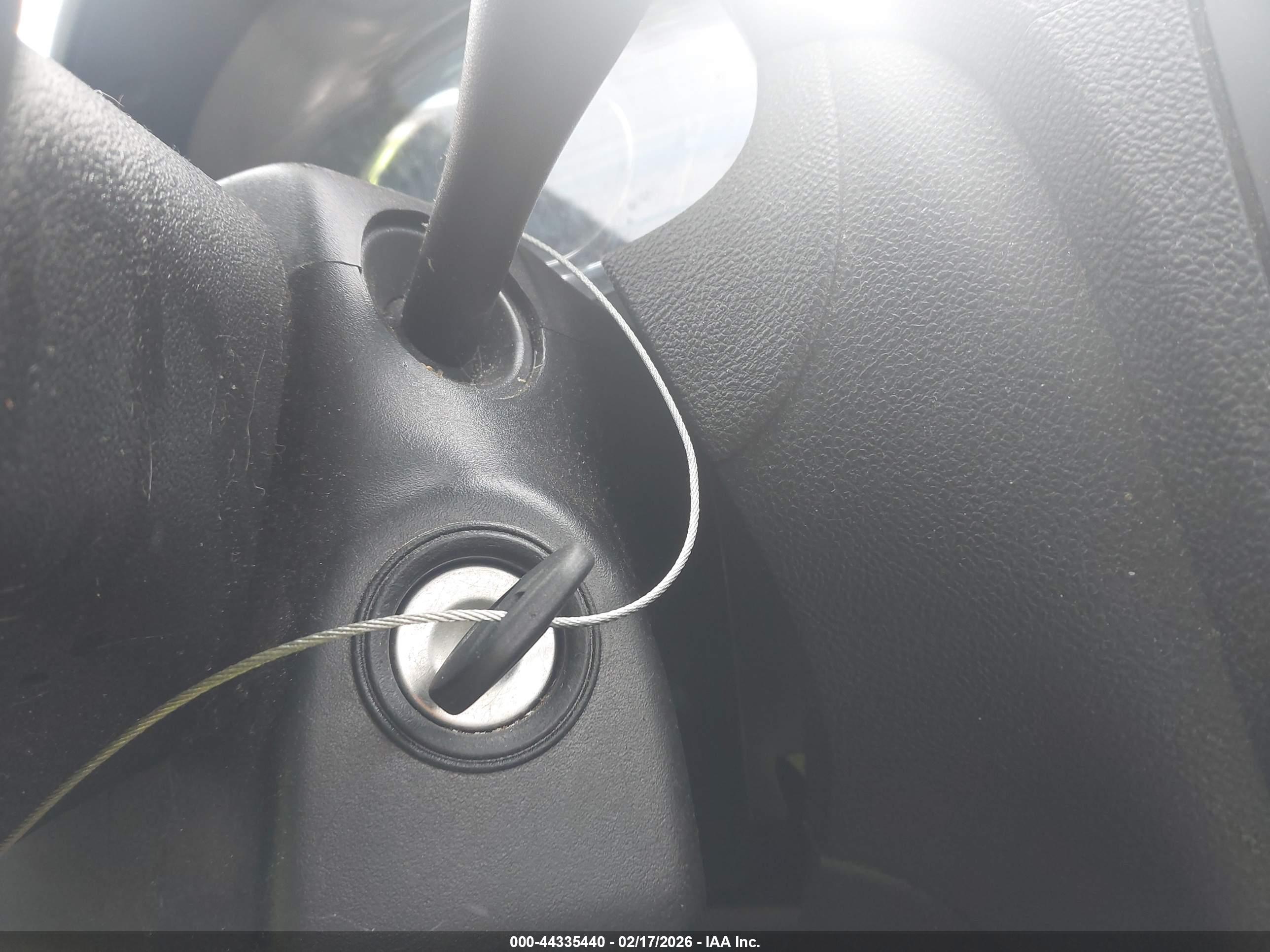CHEVROLET HHR image 11