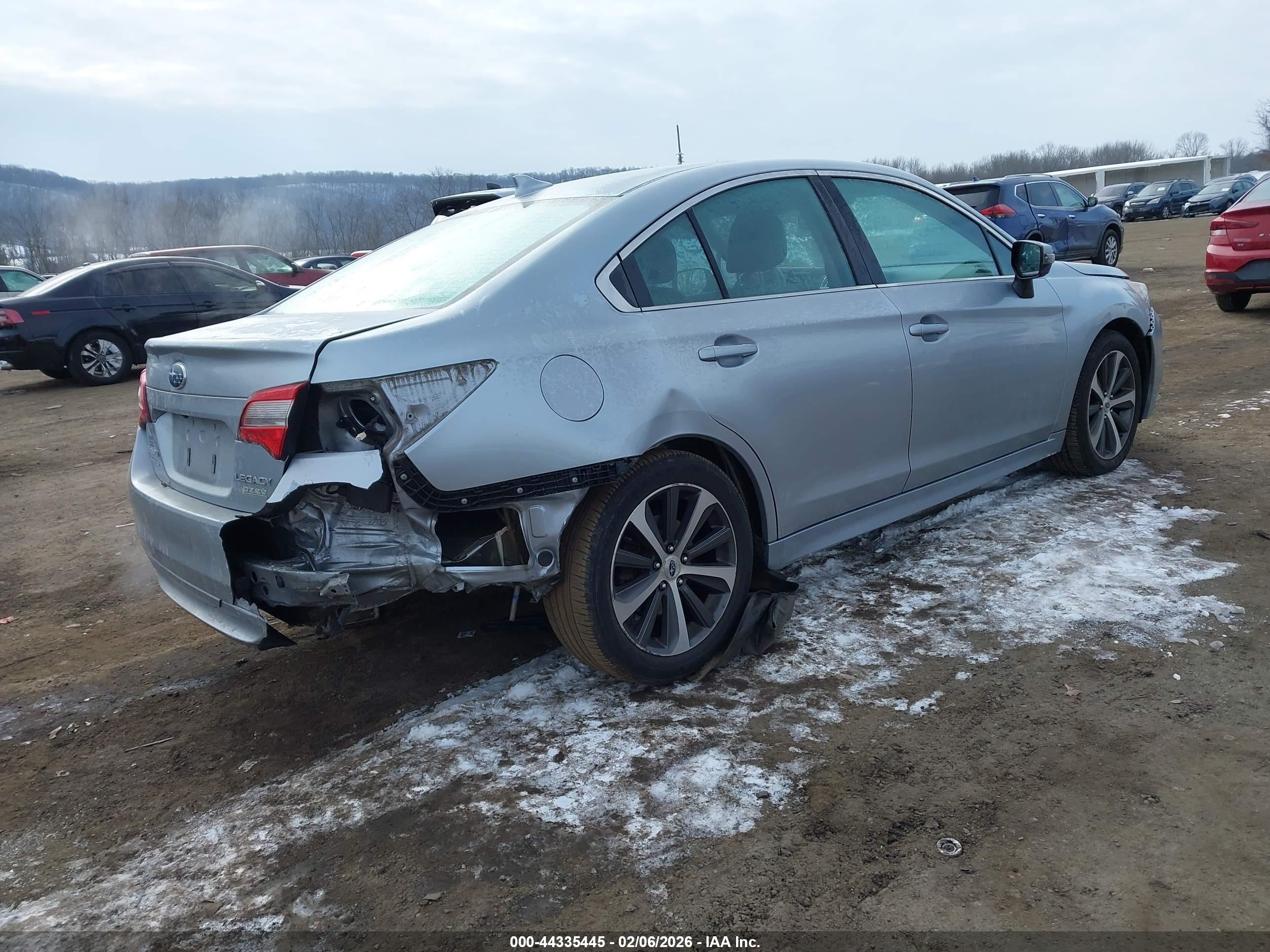 SUBARU LEGACY image 4