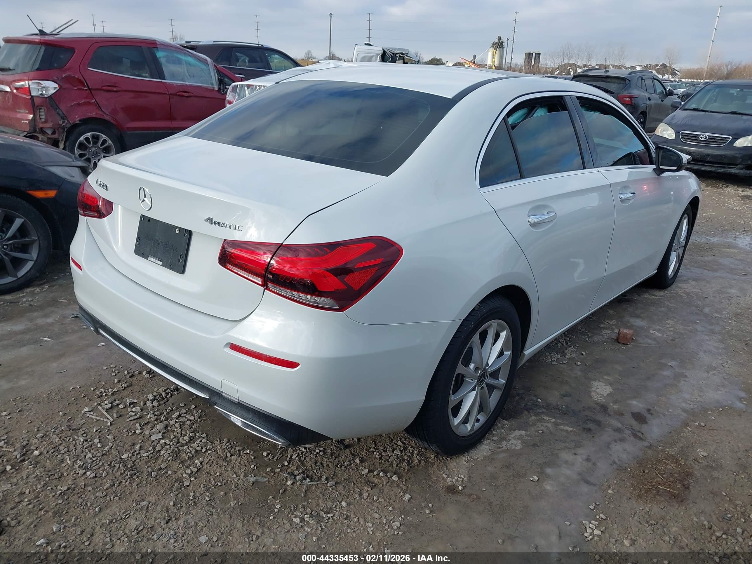 MERCEDES-BENZ A image 4