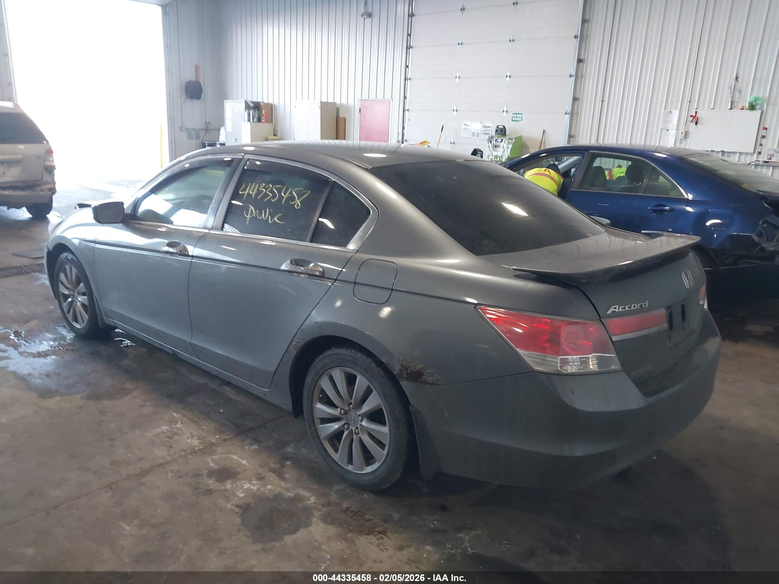 HONDA ACCORD image 3
