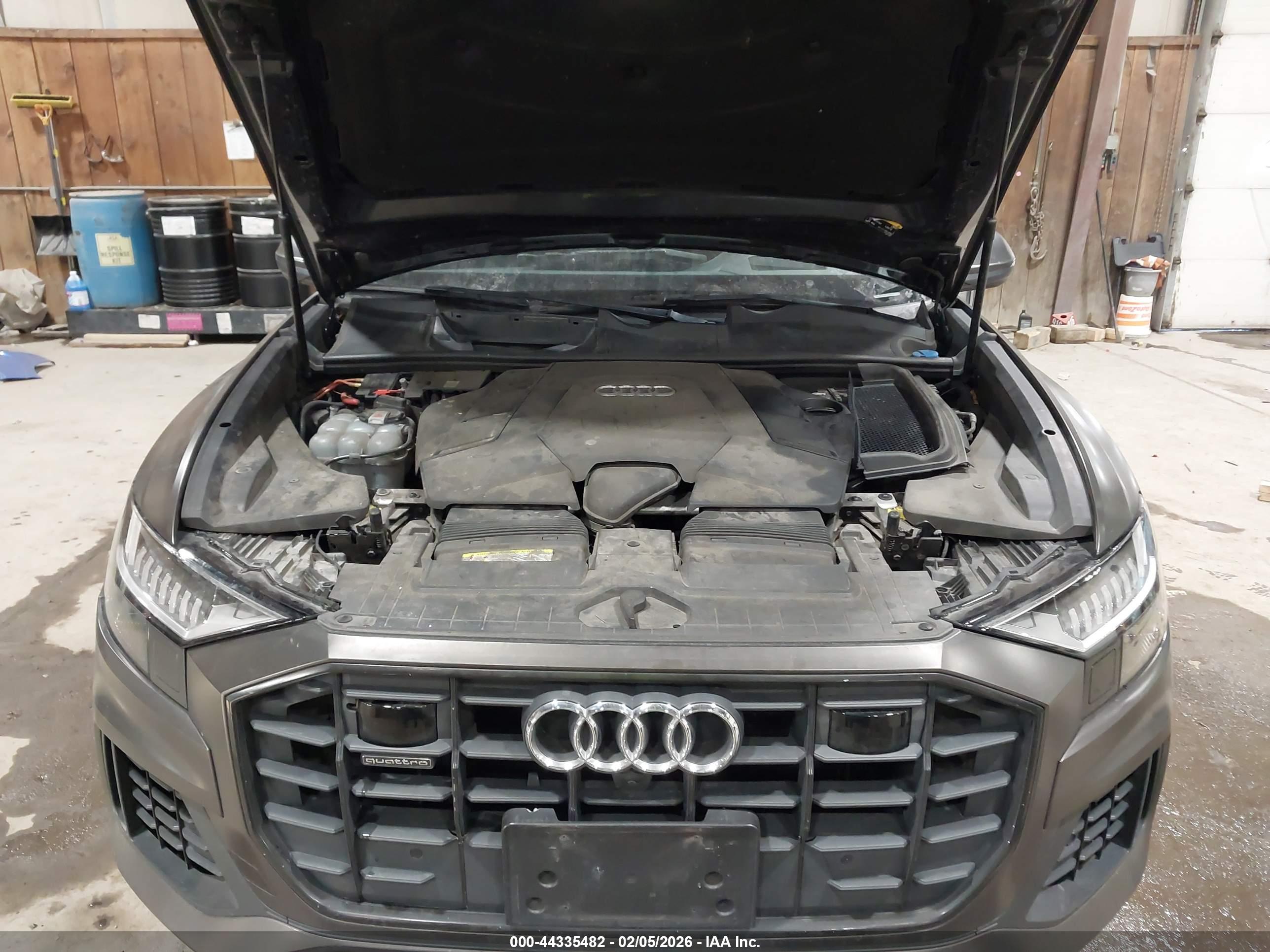 AUDI Q8 image 10