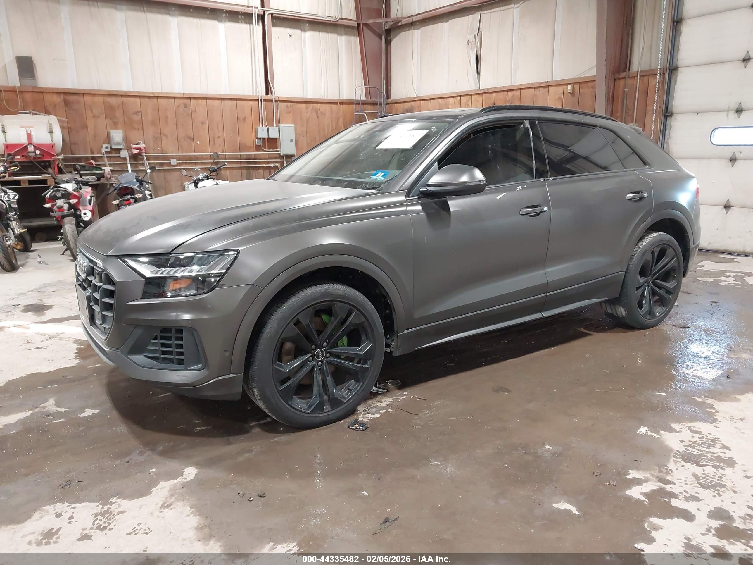 AUDI Q8 image 2