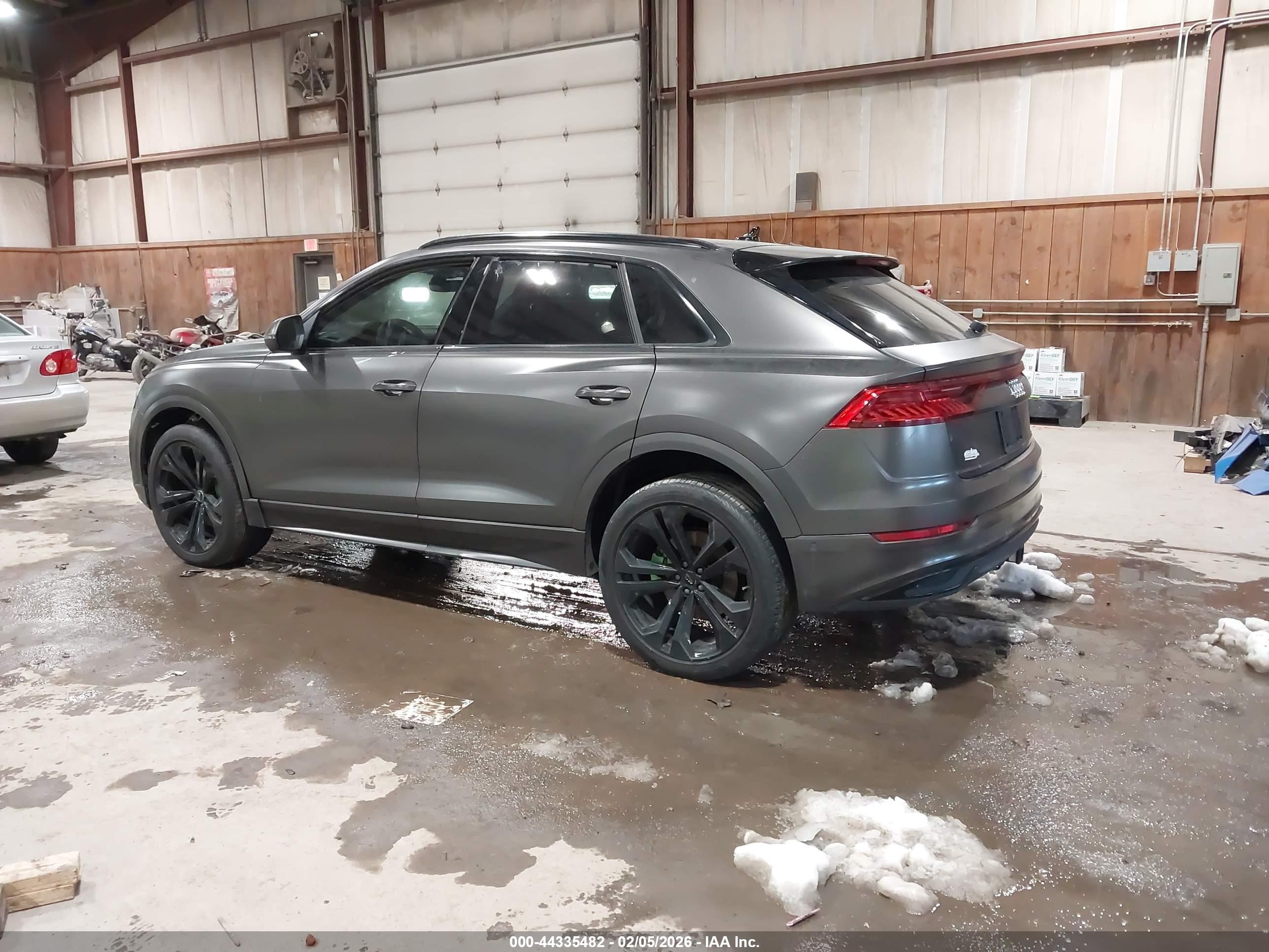 AUDI Q8 image 3