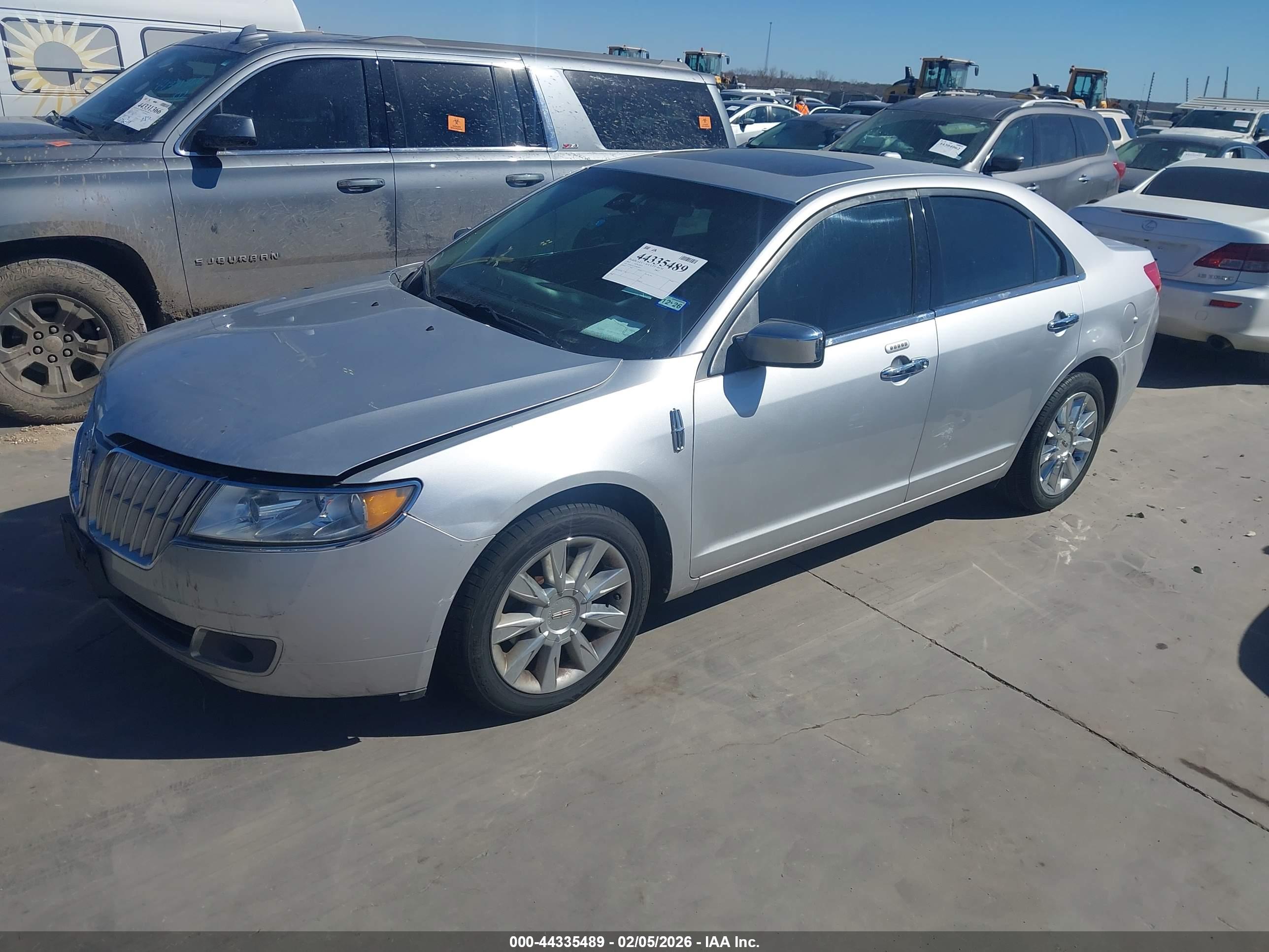 LINCOLN MKZ image 2