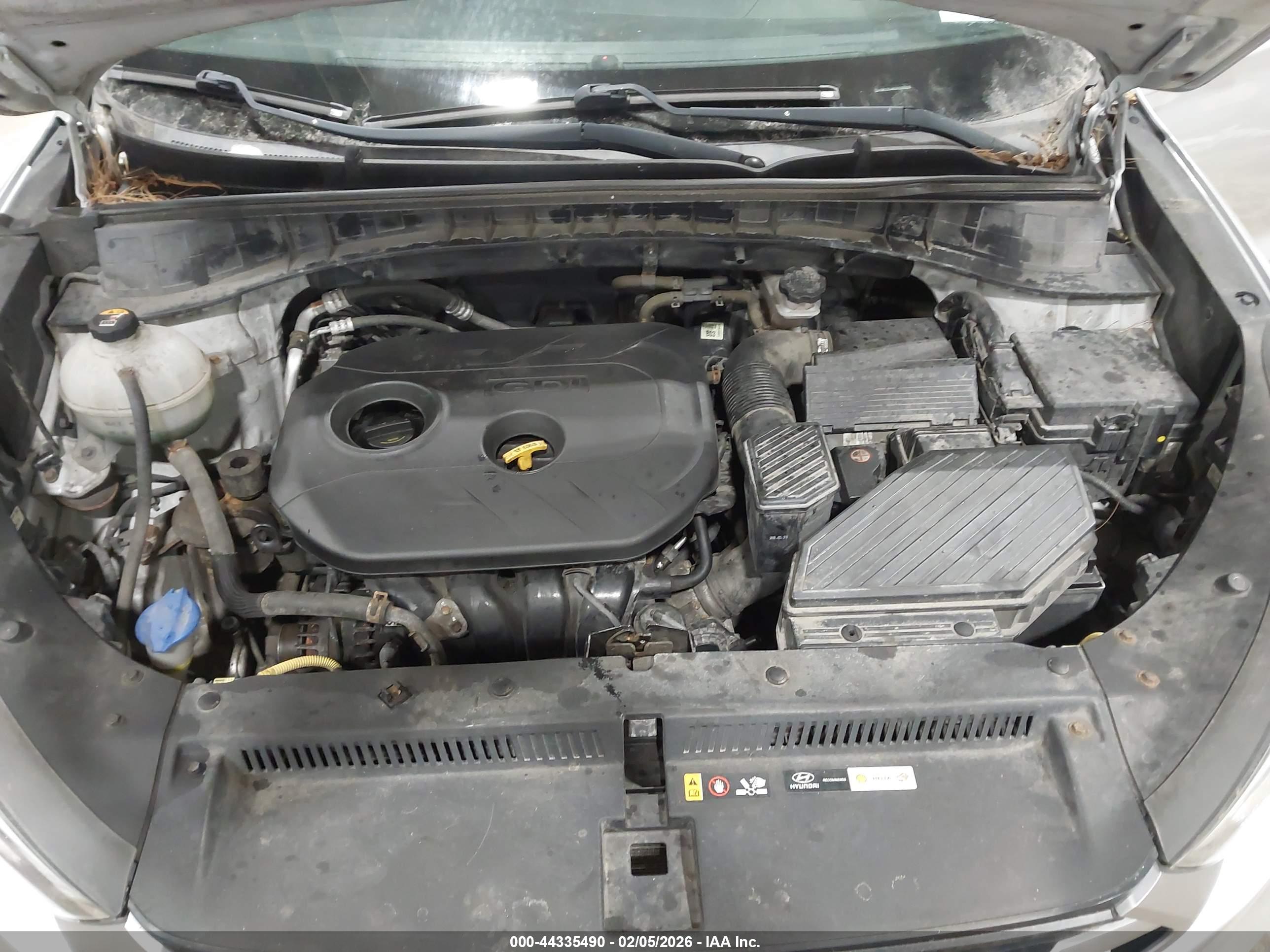HYUNDAI TUCSON image 10