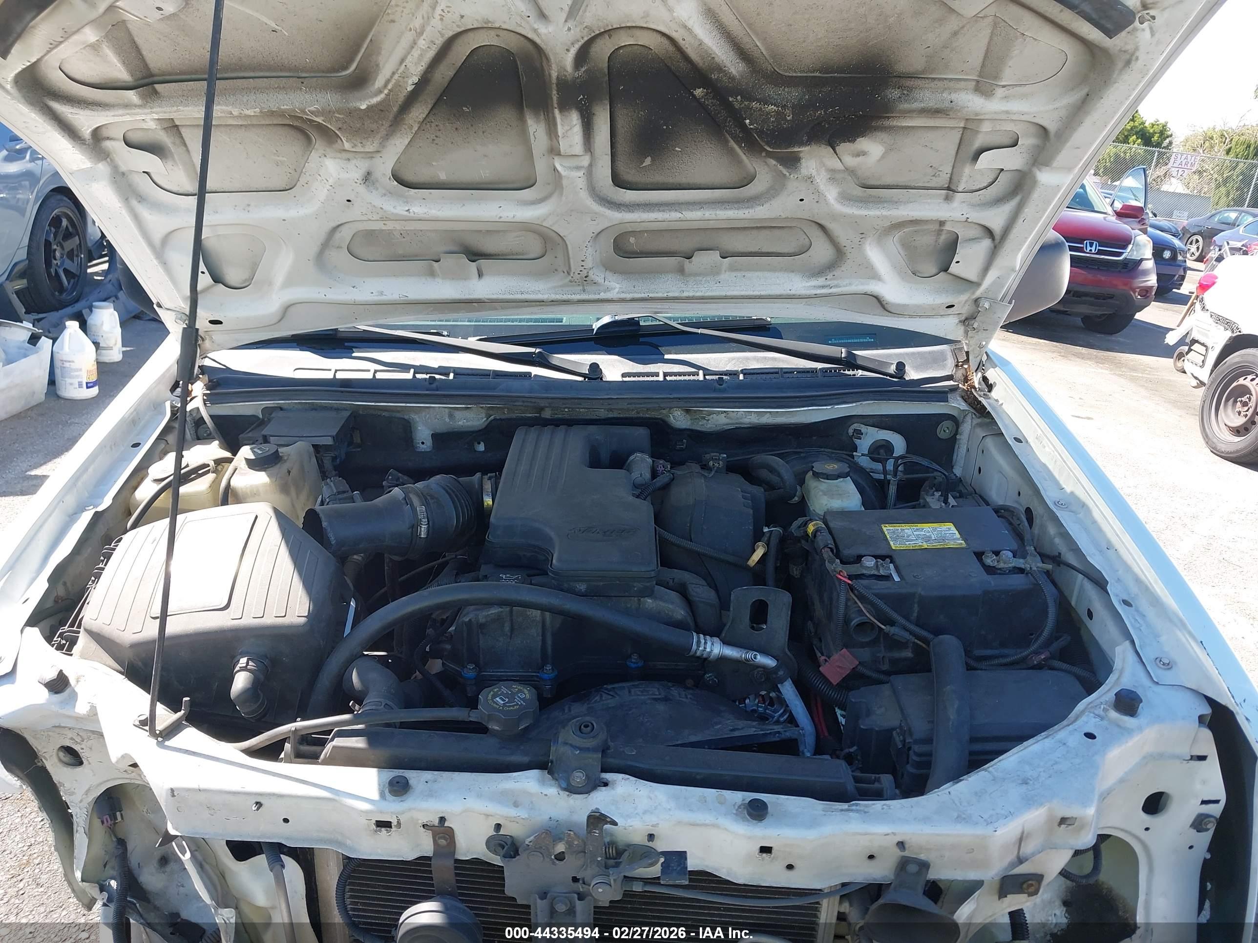 CHEVROLET COLORADO image 10