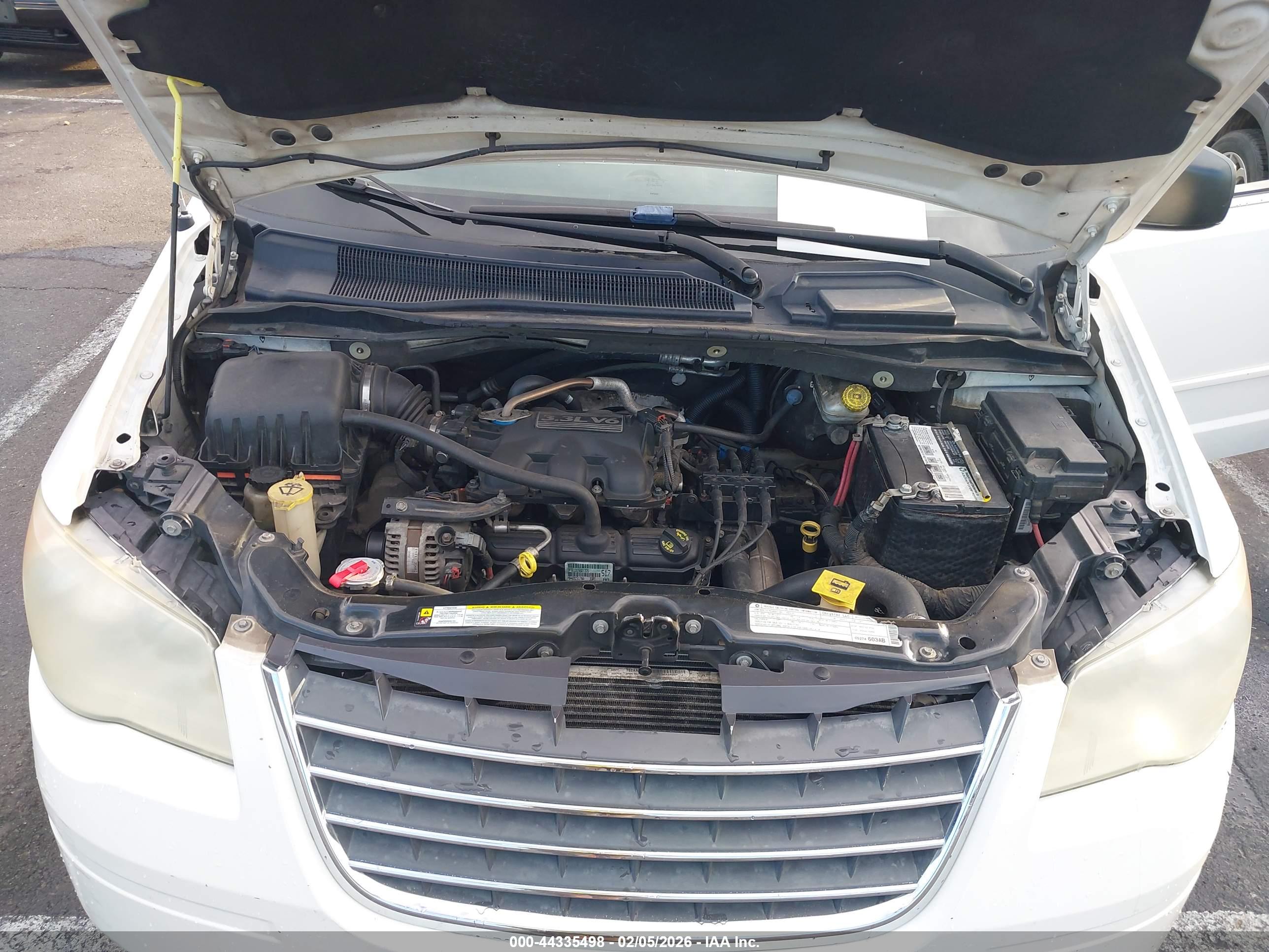 CHRYSLER TOWN image 10