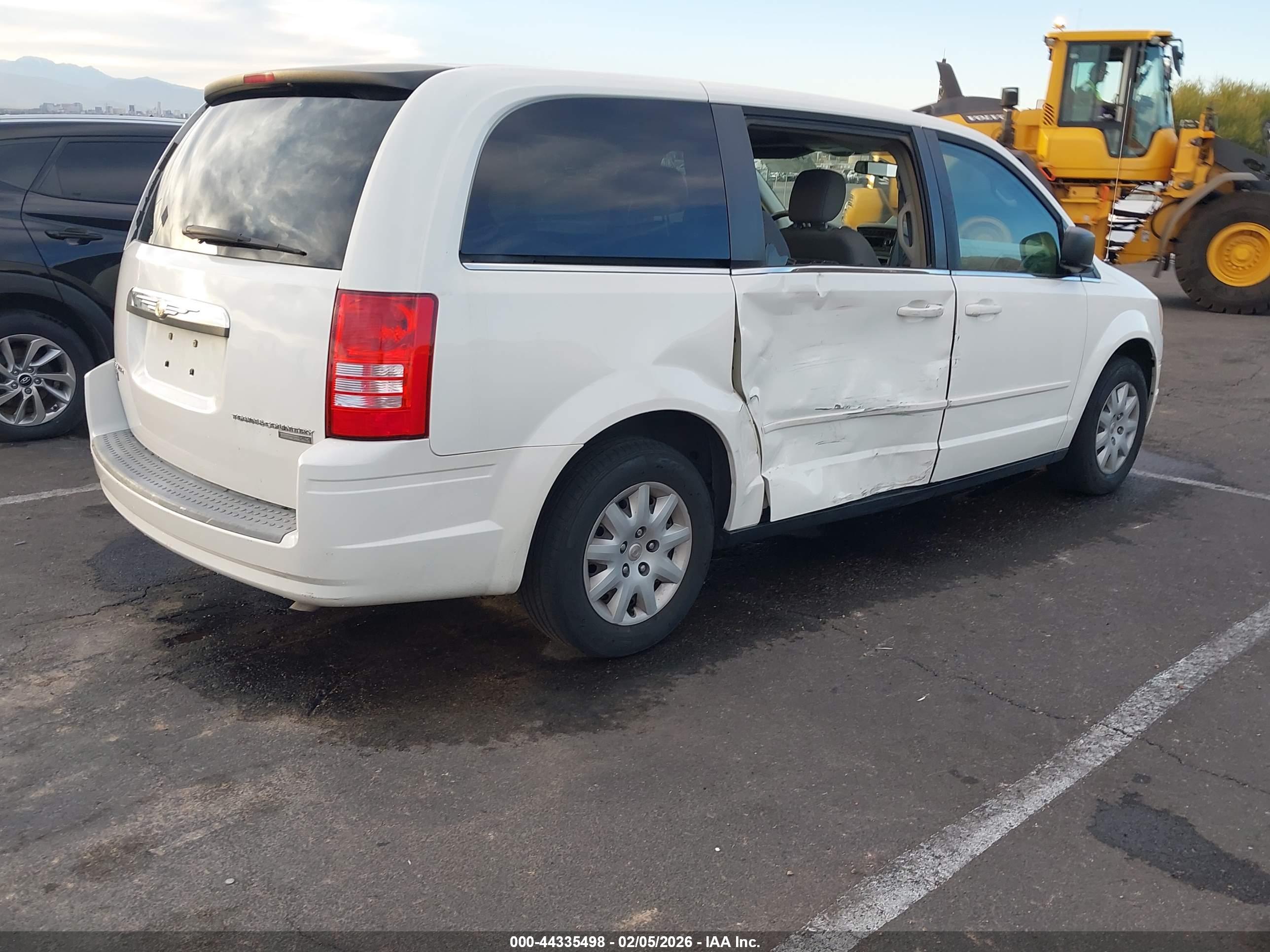 CHRYSLER TOWN image 4