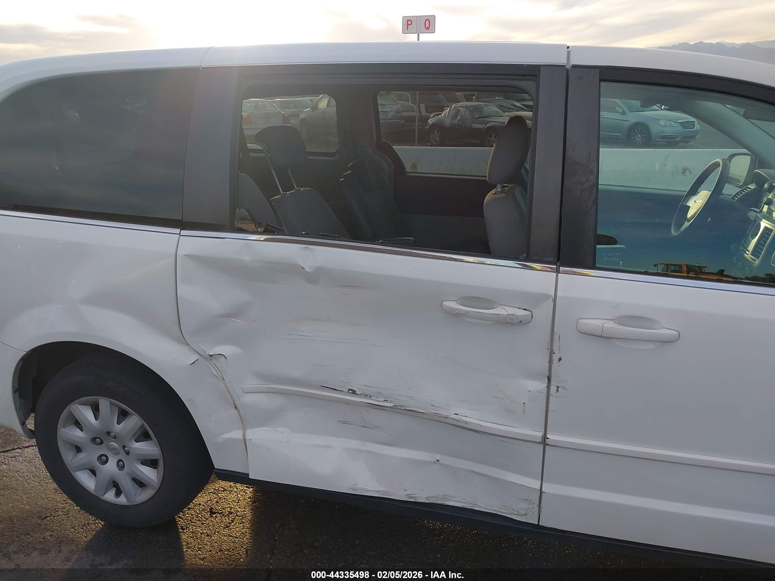 CHRYSLER TOWN image 6