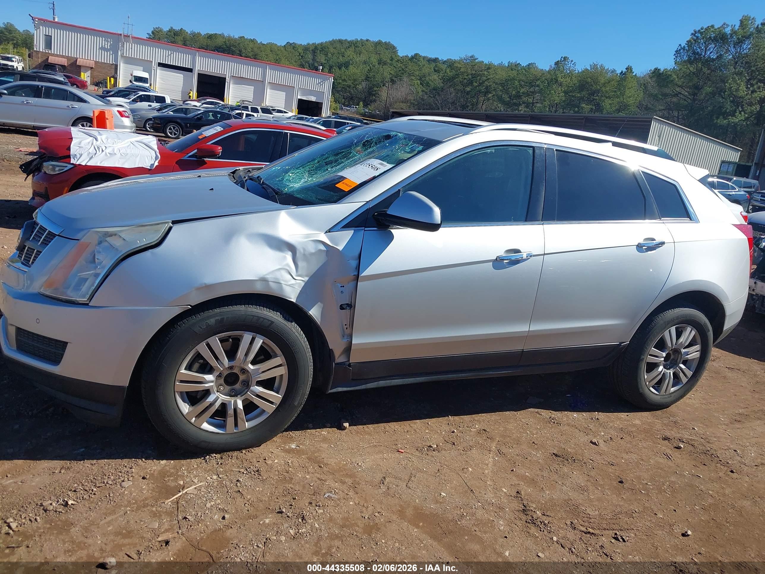 CADILLAC SRX image 6