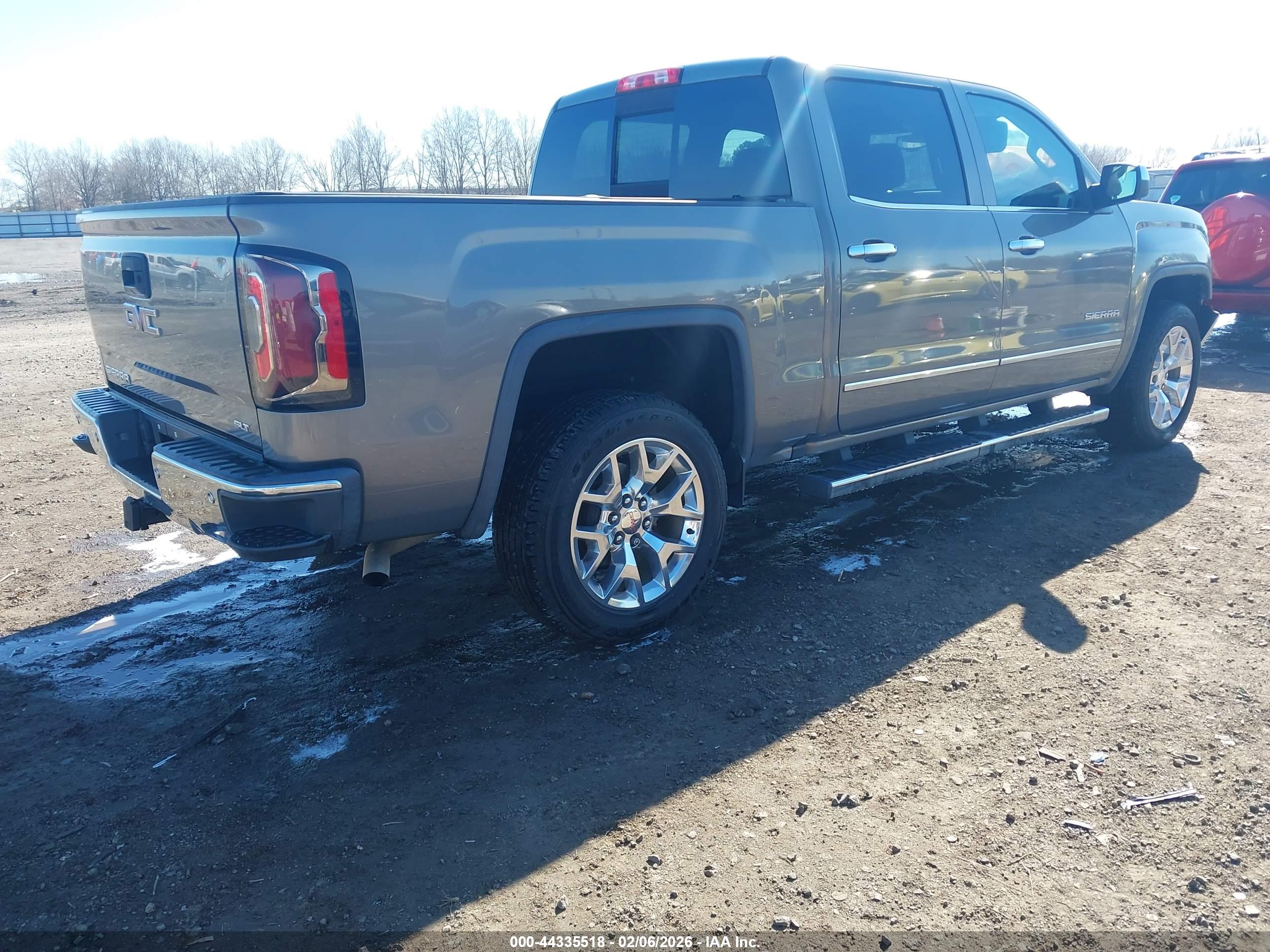GMC SIERRA image 4