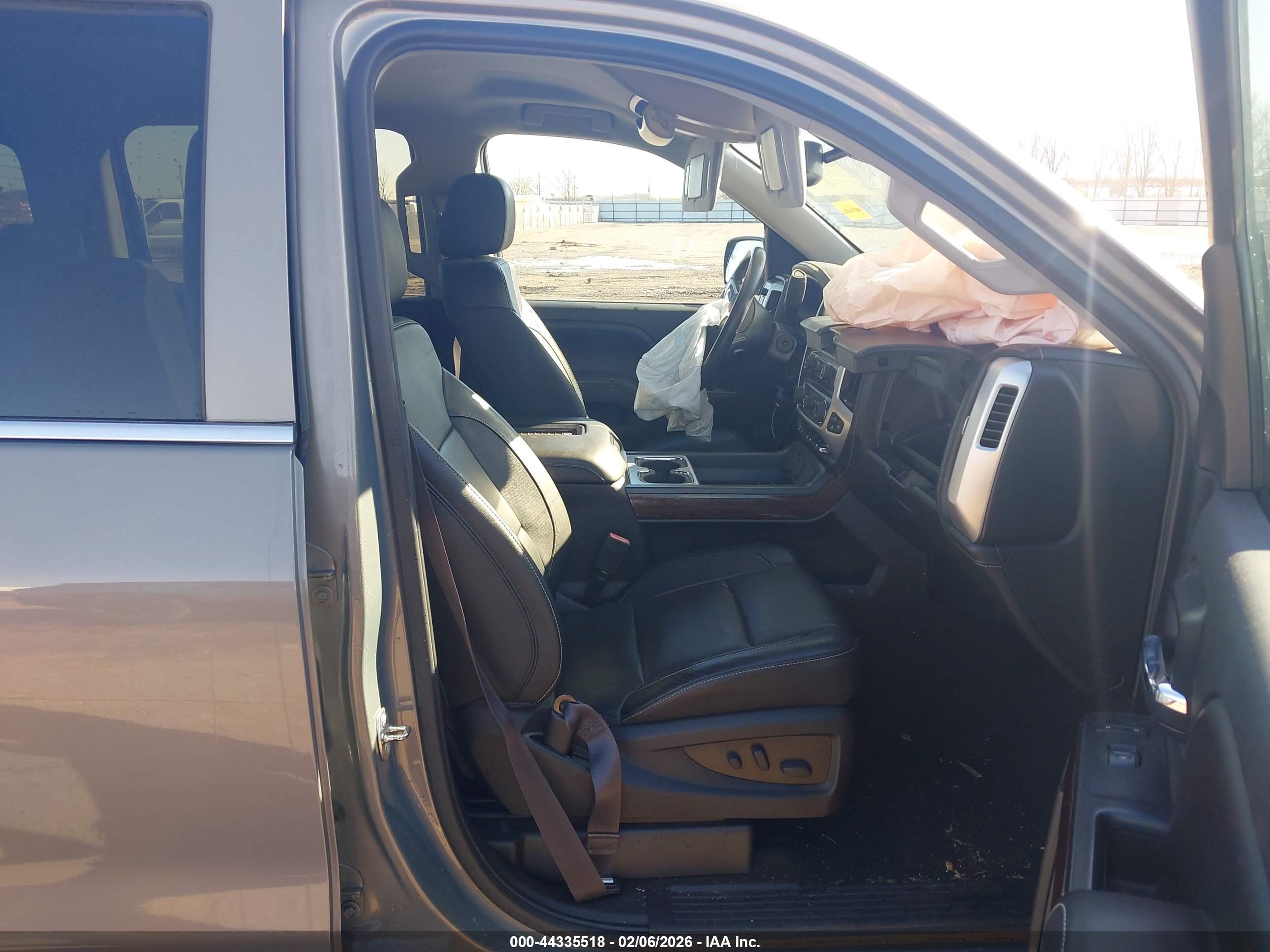 GMC SIERRA image 5