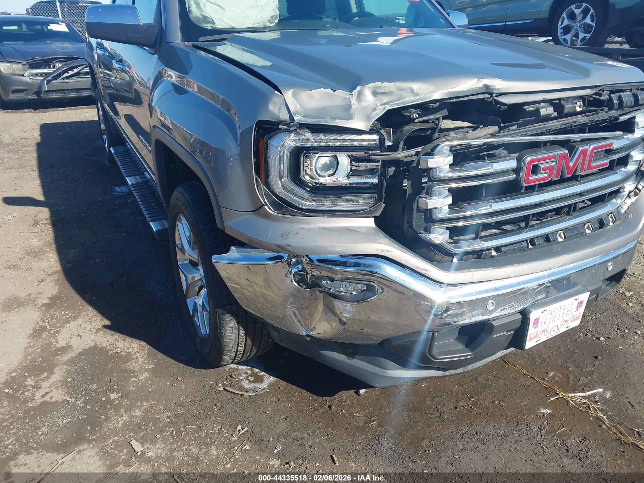 GMC SIERRA image 6