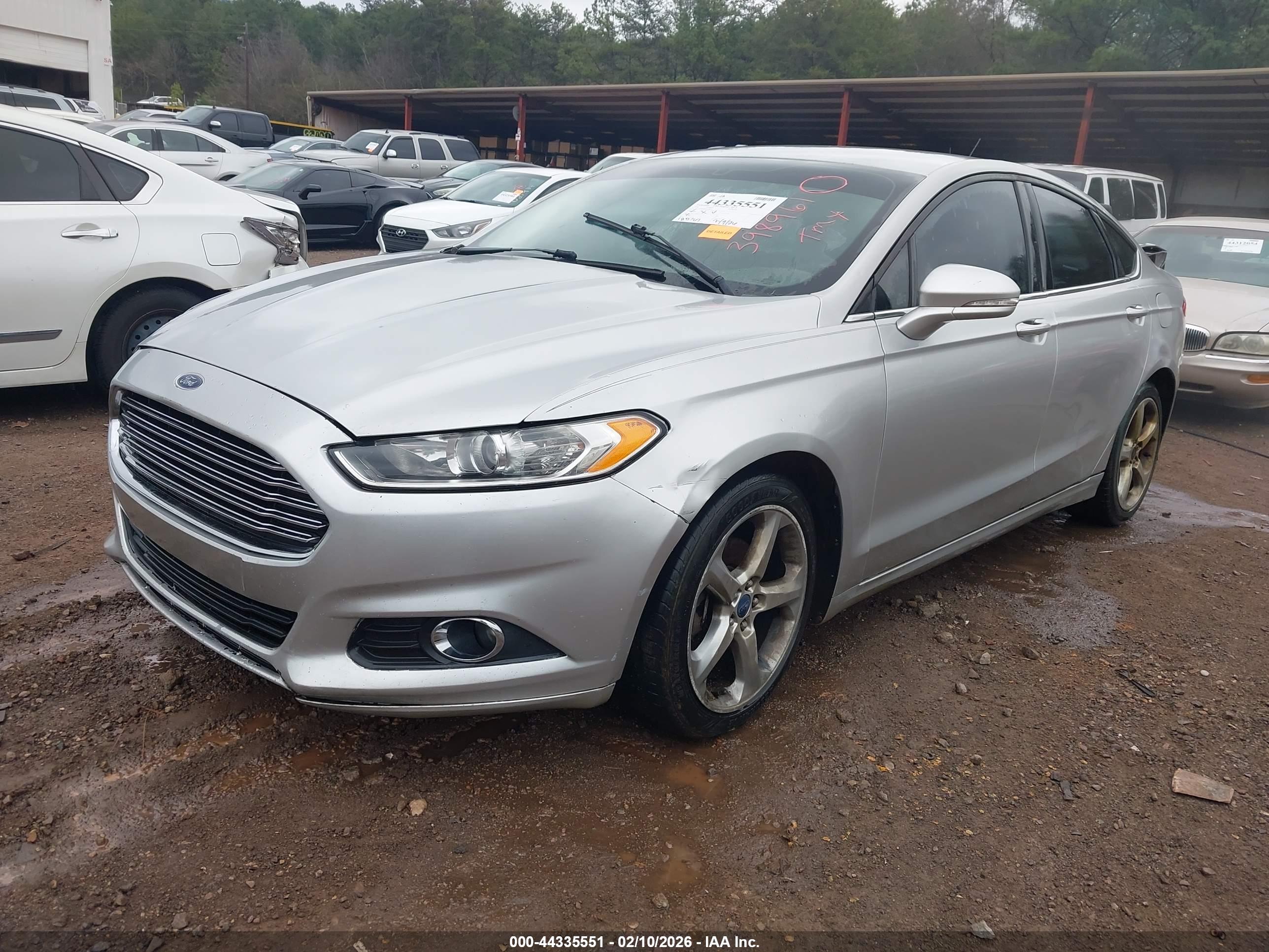 FORD FUSION image 2