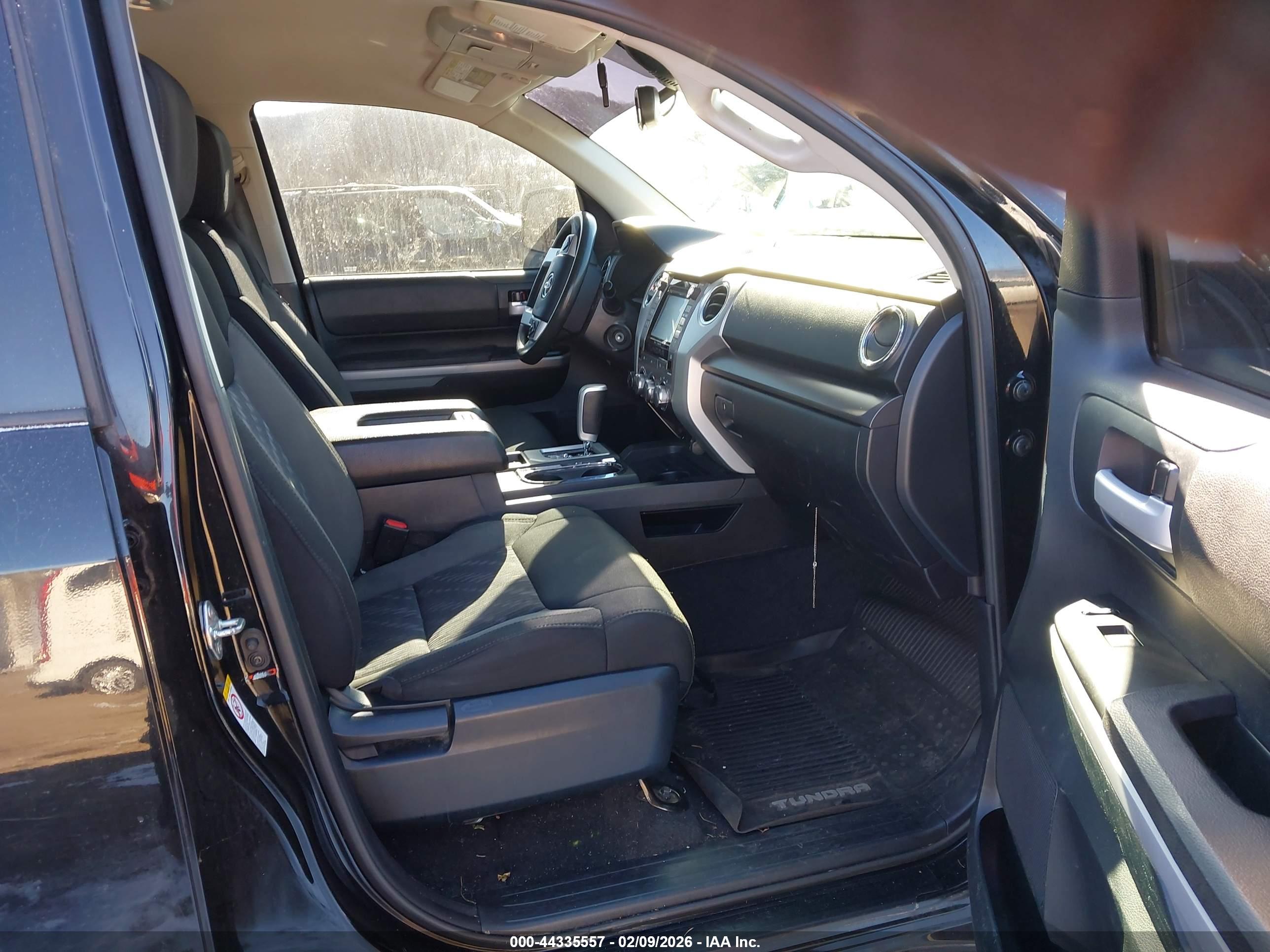TOYOTA TUNDRA image 5