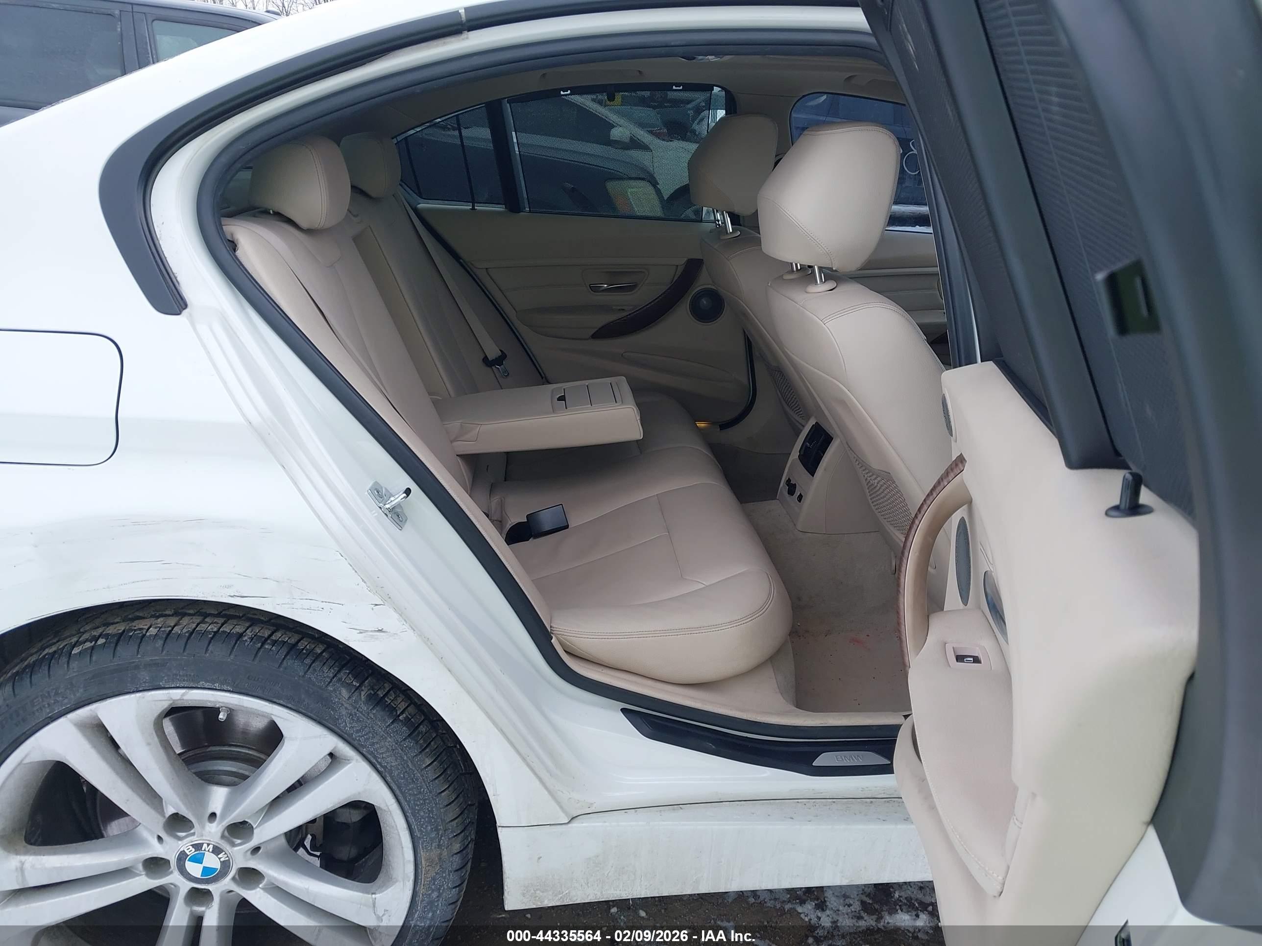BMW 335I image 8