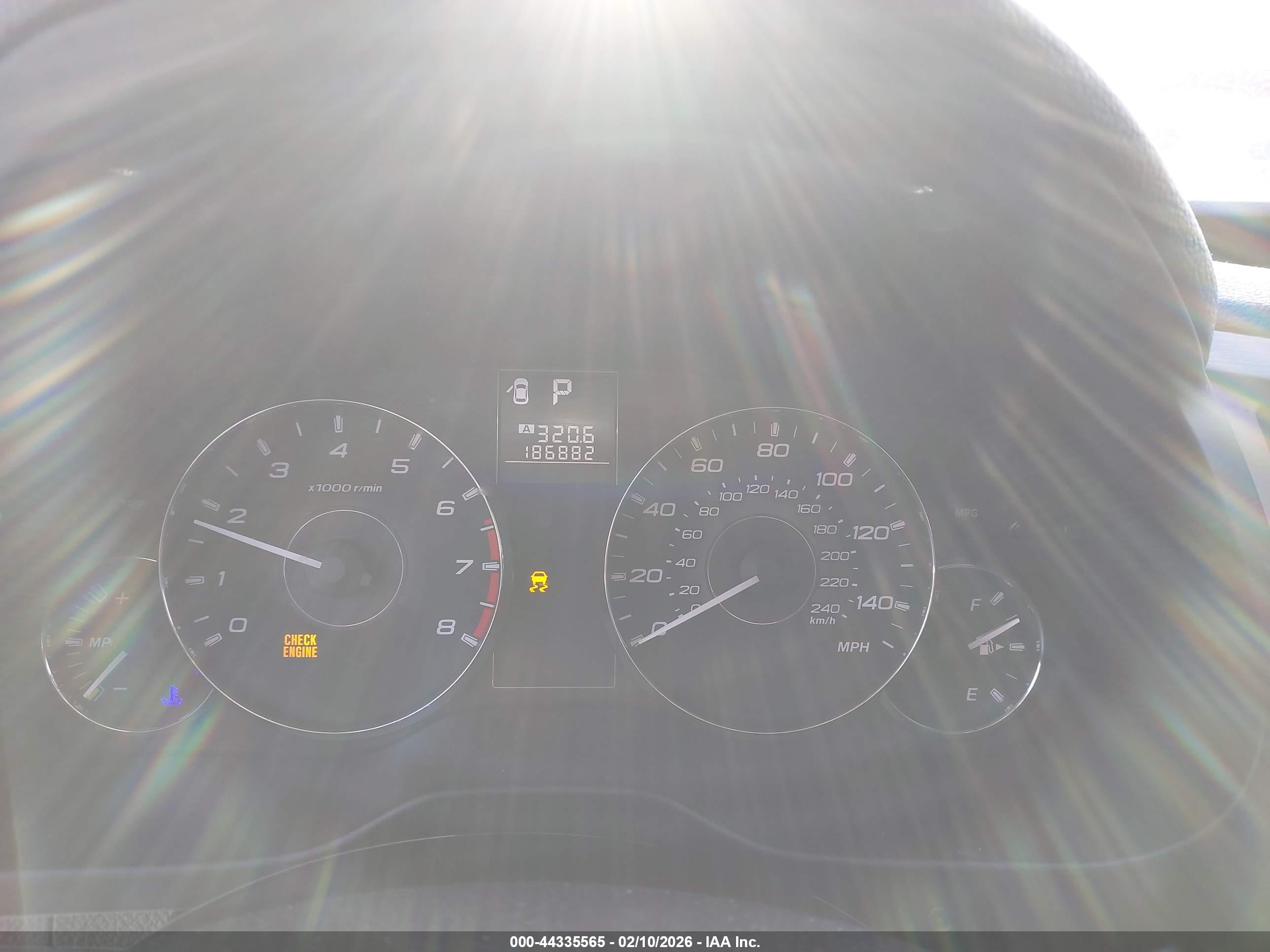 SUBARU OUTBACK image 7