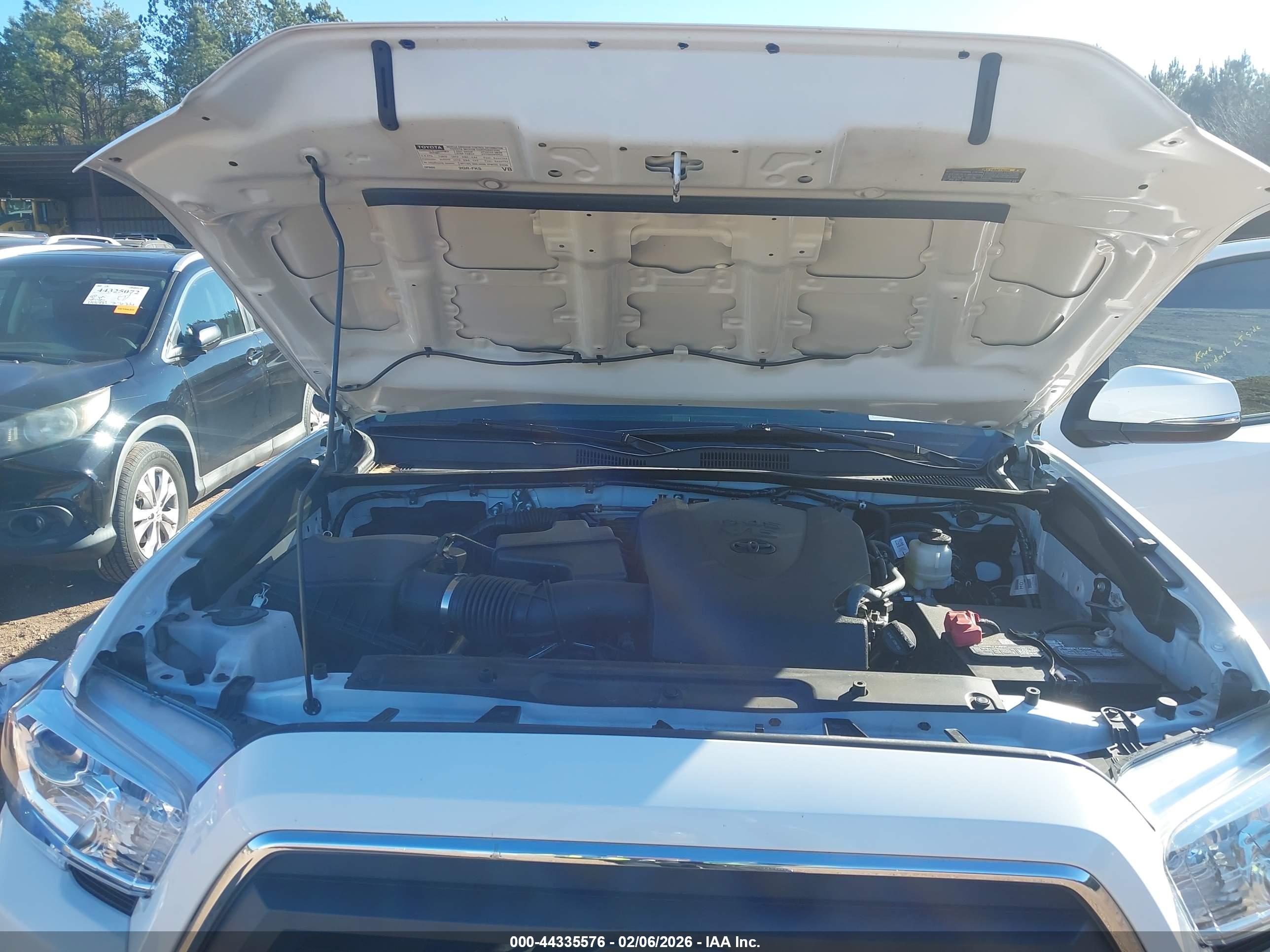TOYOTA TACOMA image 10