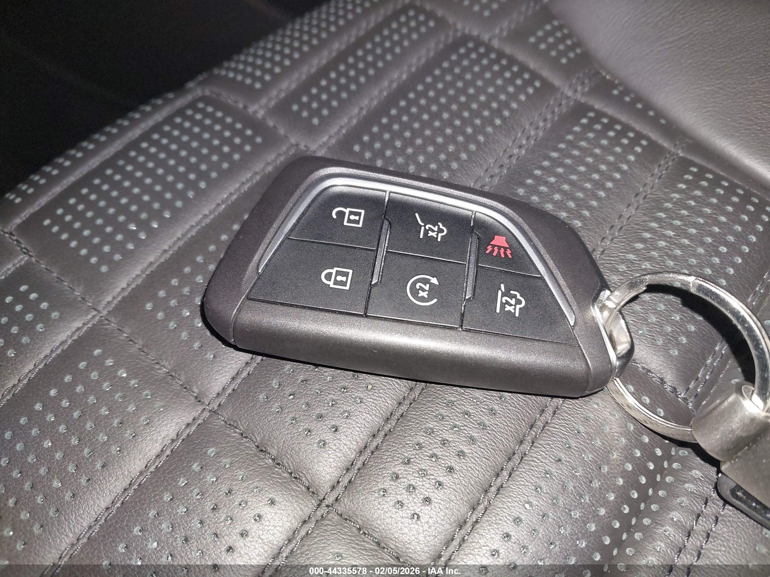 CADILLAC ESCALADE image 11