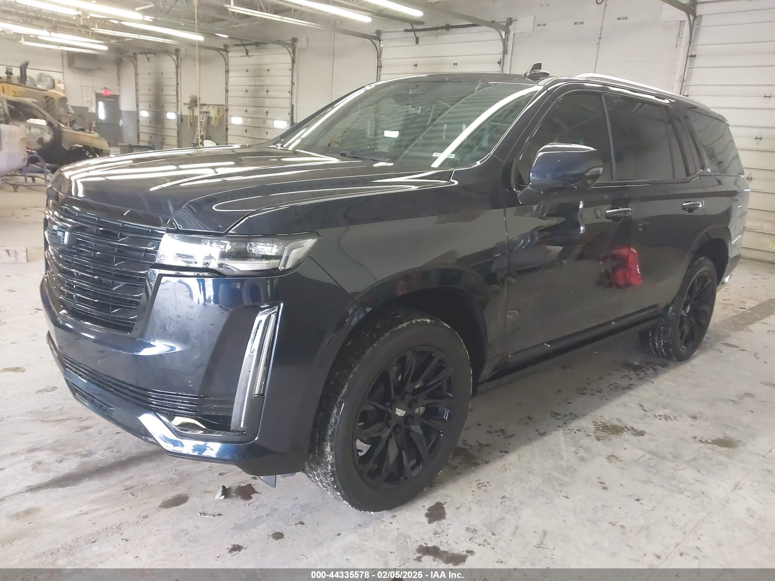 CADILLAC ESCALADE image 2