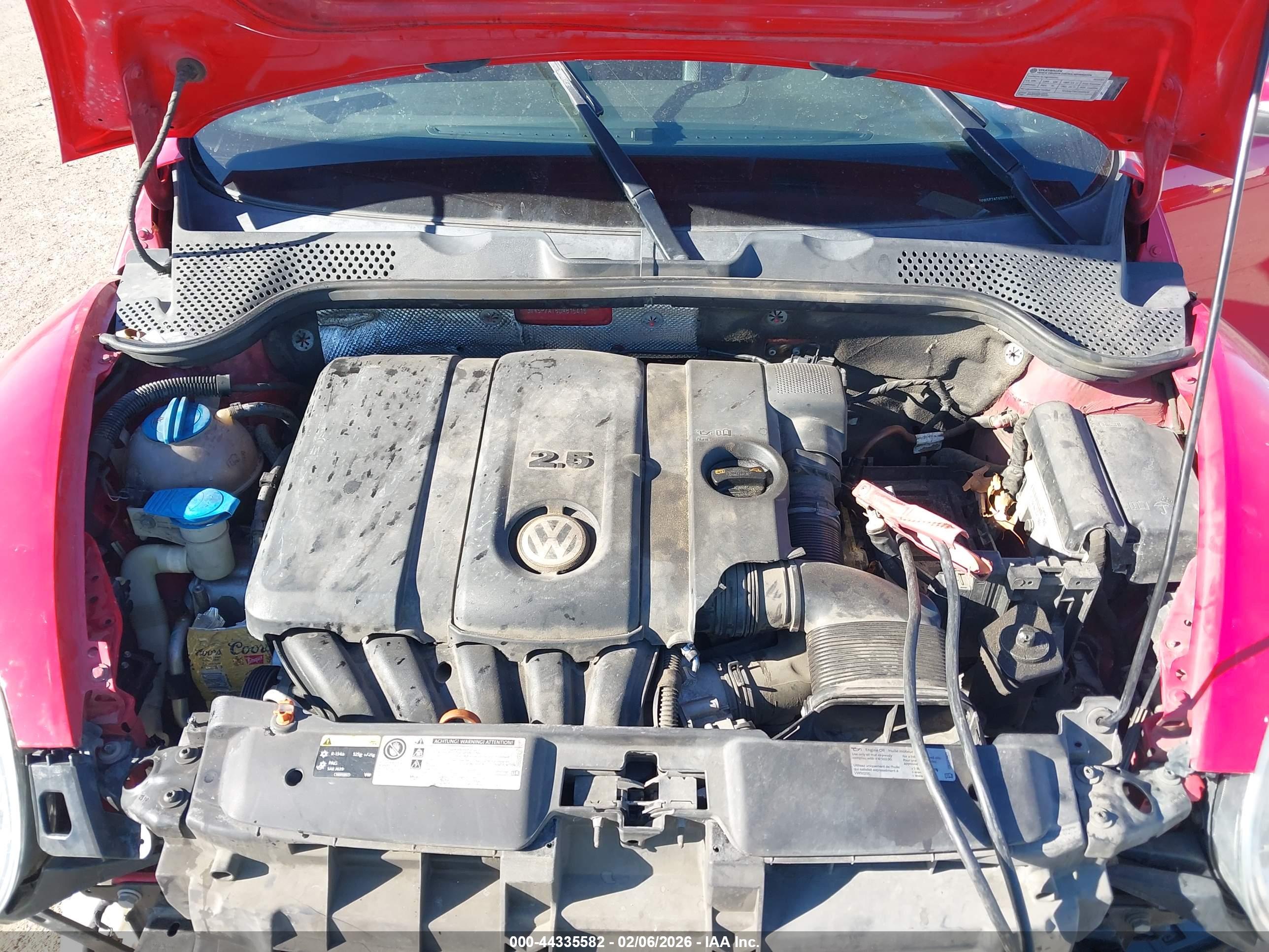 VOLKSWAGEN BEETLE image 10