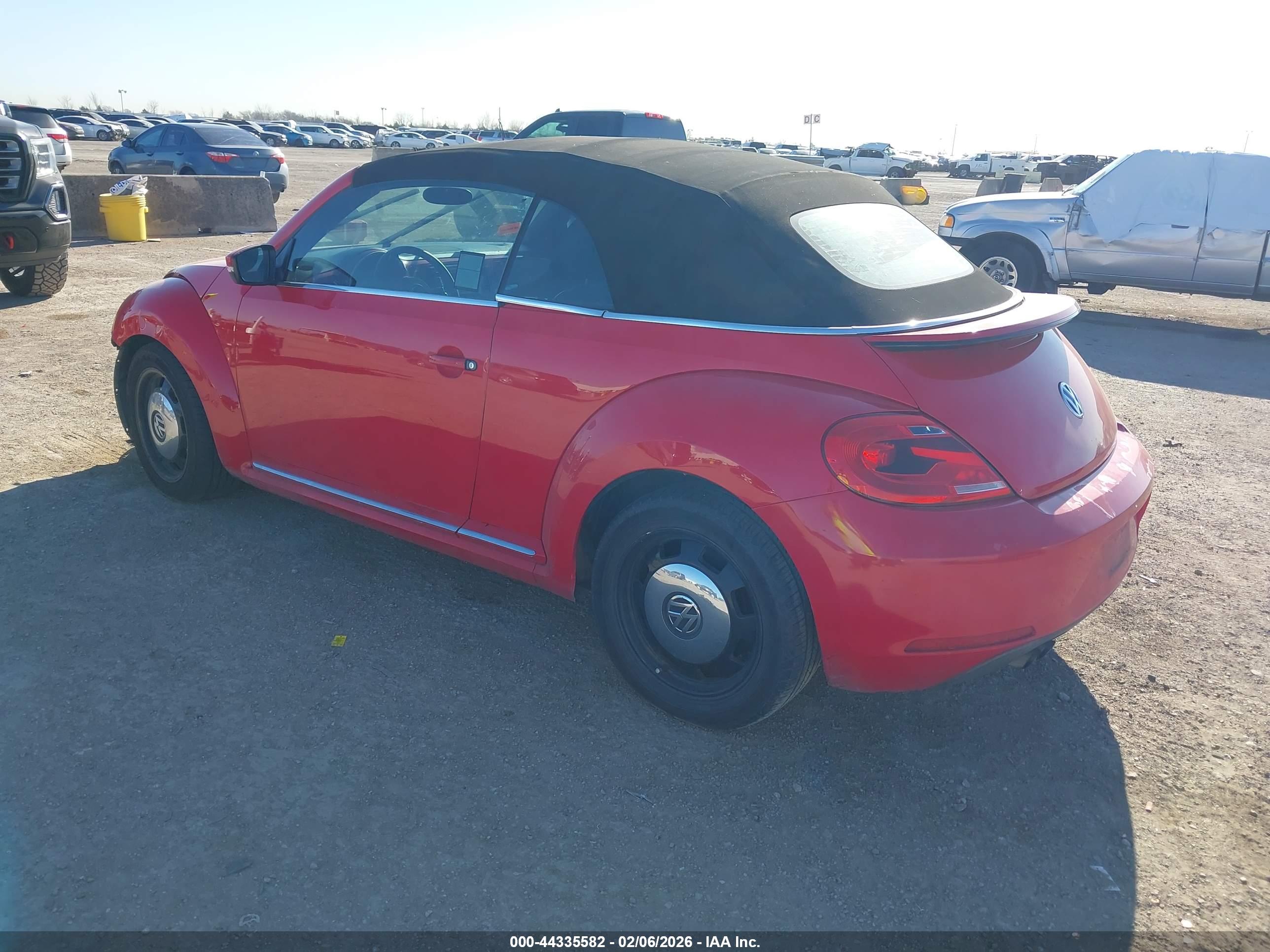 VOLKSWAGEN BEETLE image 3