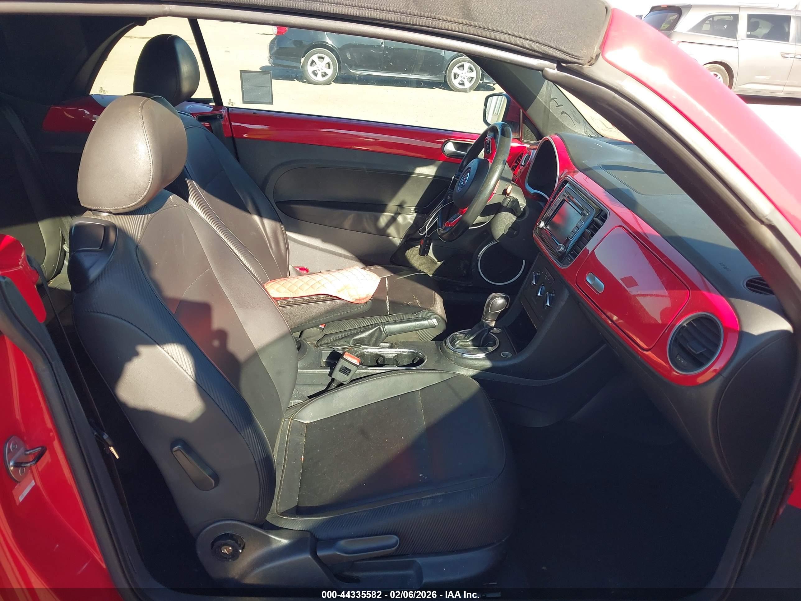 VOLKSWAGEN BEETLE image 5