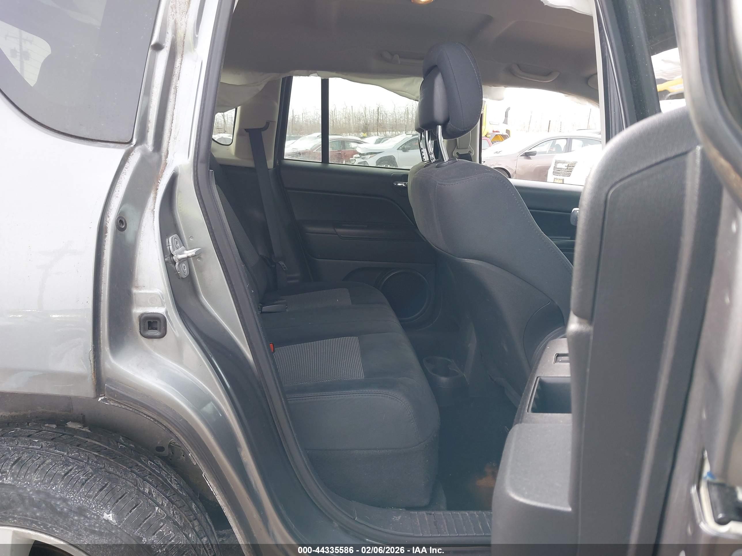 JEEP COMPASS image 8