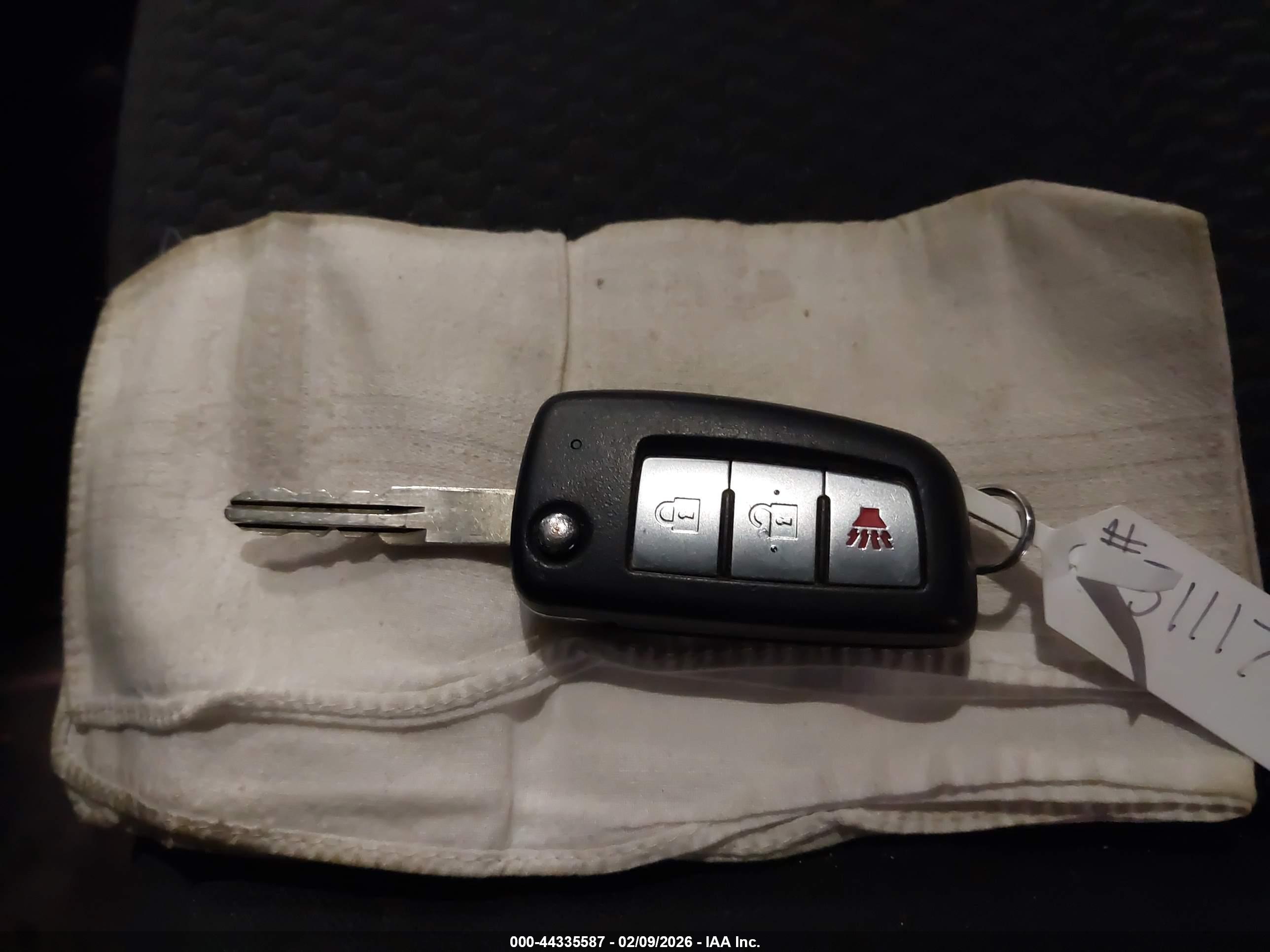 NISSAN ROGUE image 11