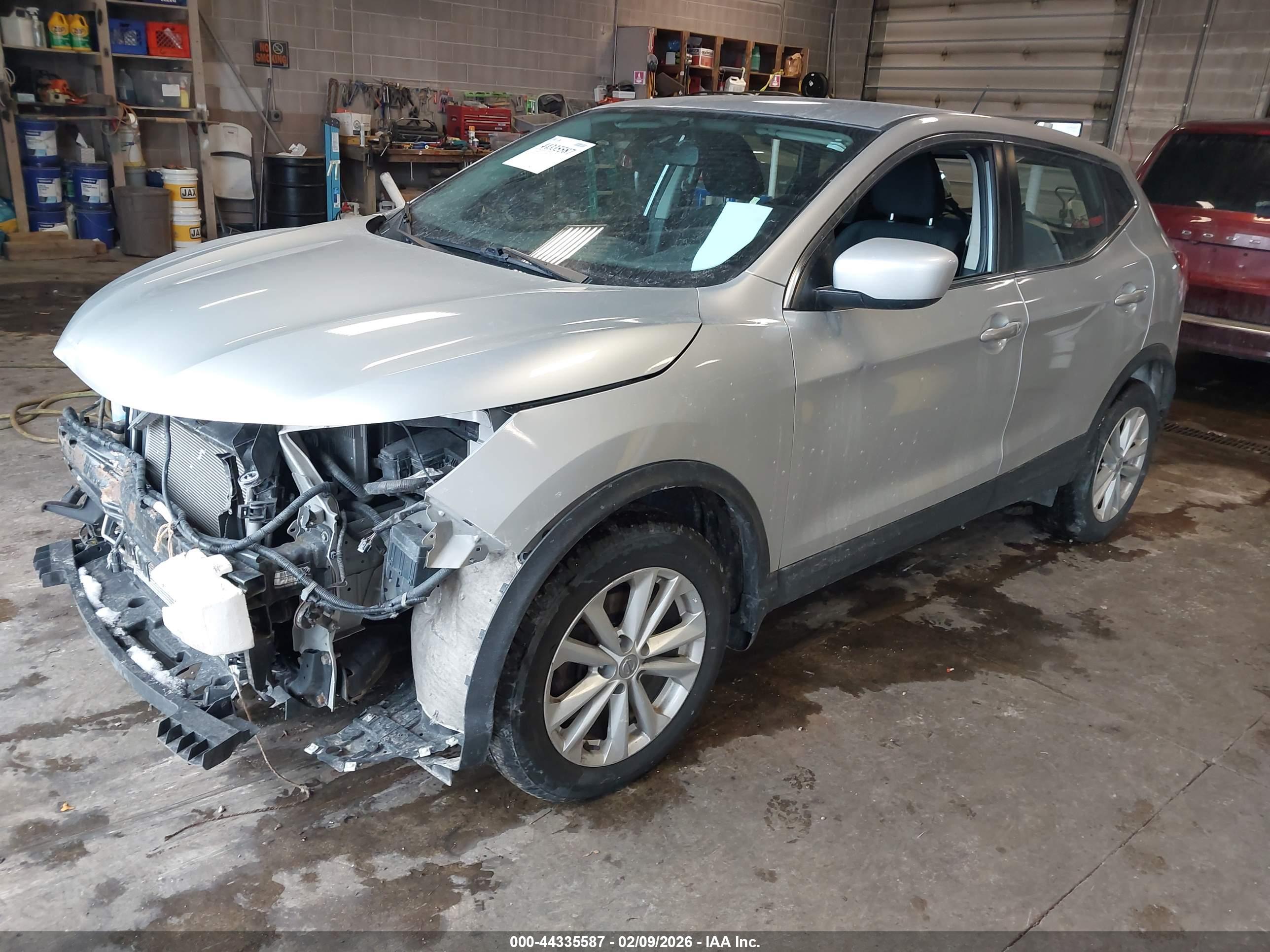 NISSAN ROGUE image 2